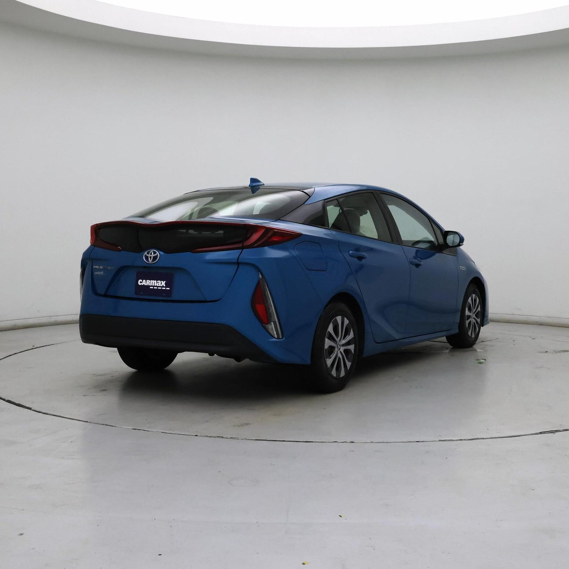 Thumbnail: 2017 Toyota Prius Prime - 8