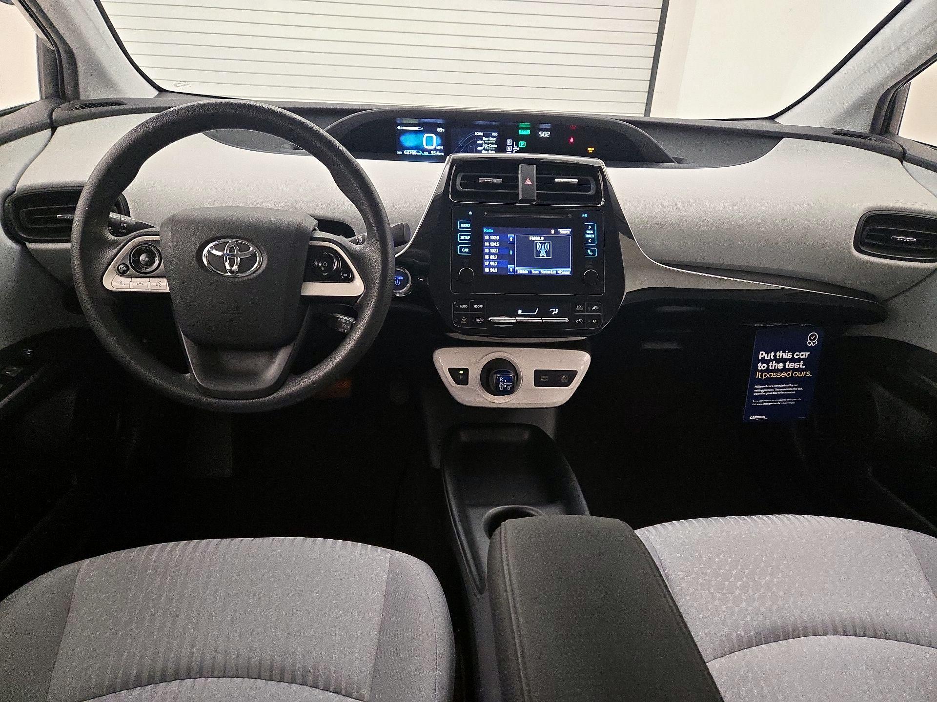 Thumbnail: 2016 Toyota Prius - 9