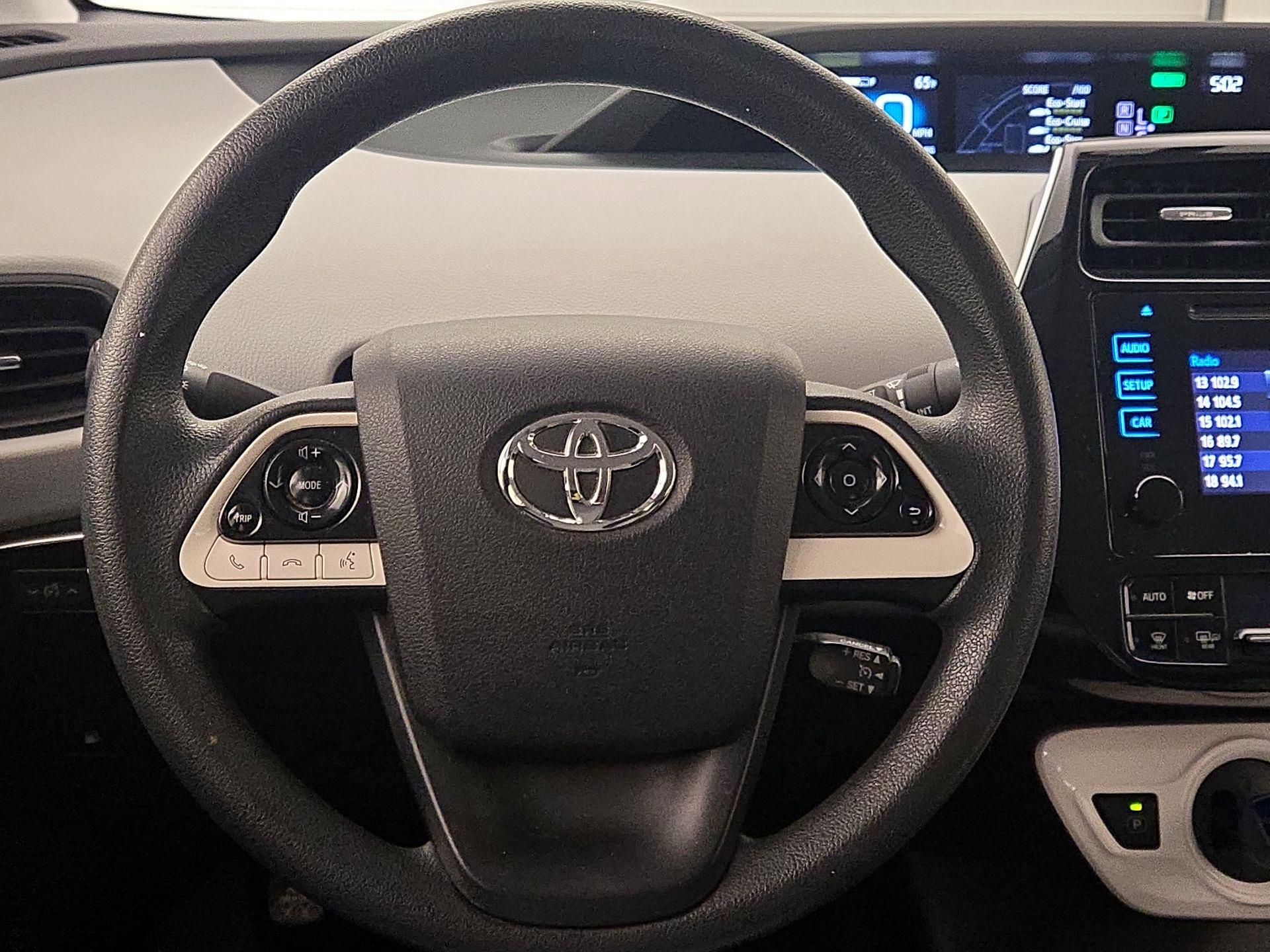 Thumbnail: 2016 Toyota Prius - 10