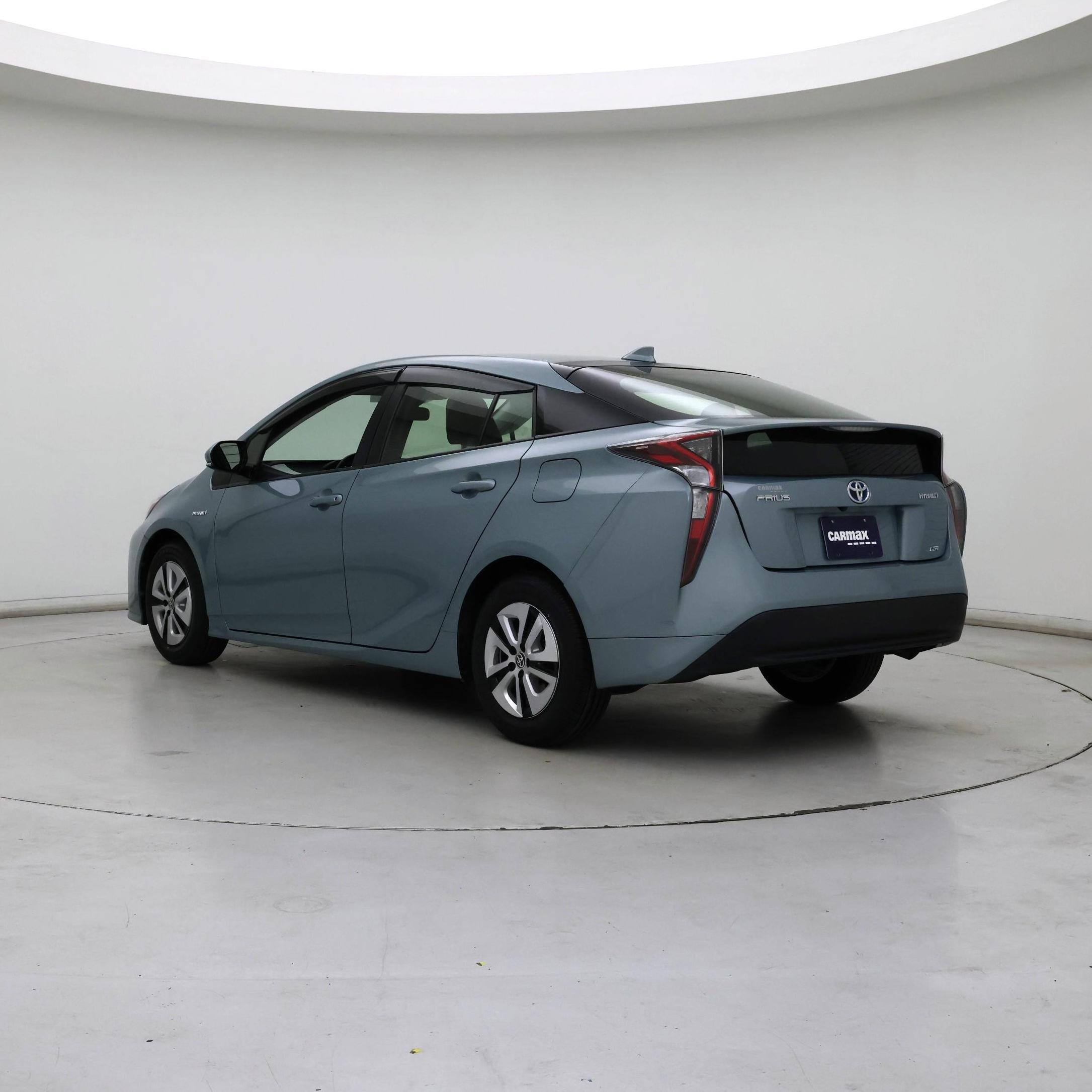 Thumbnail: 2016 Toyota Prius - 2