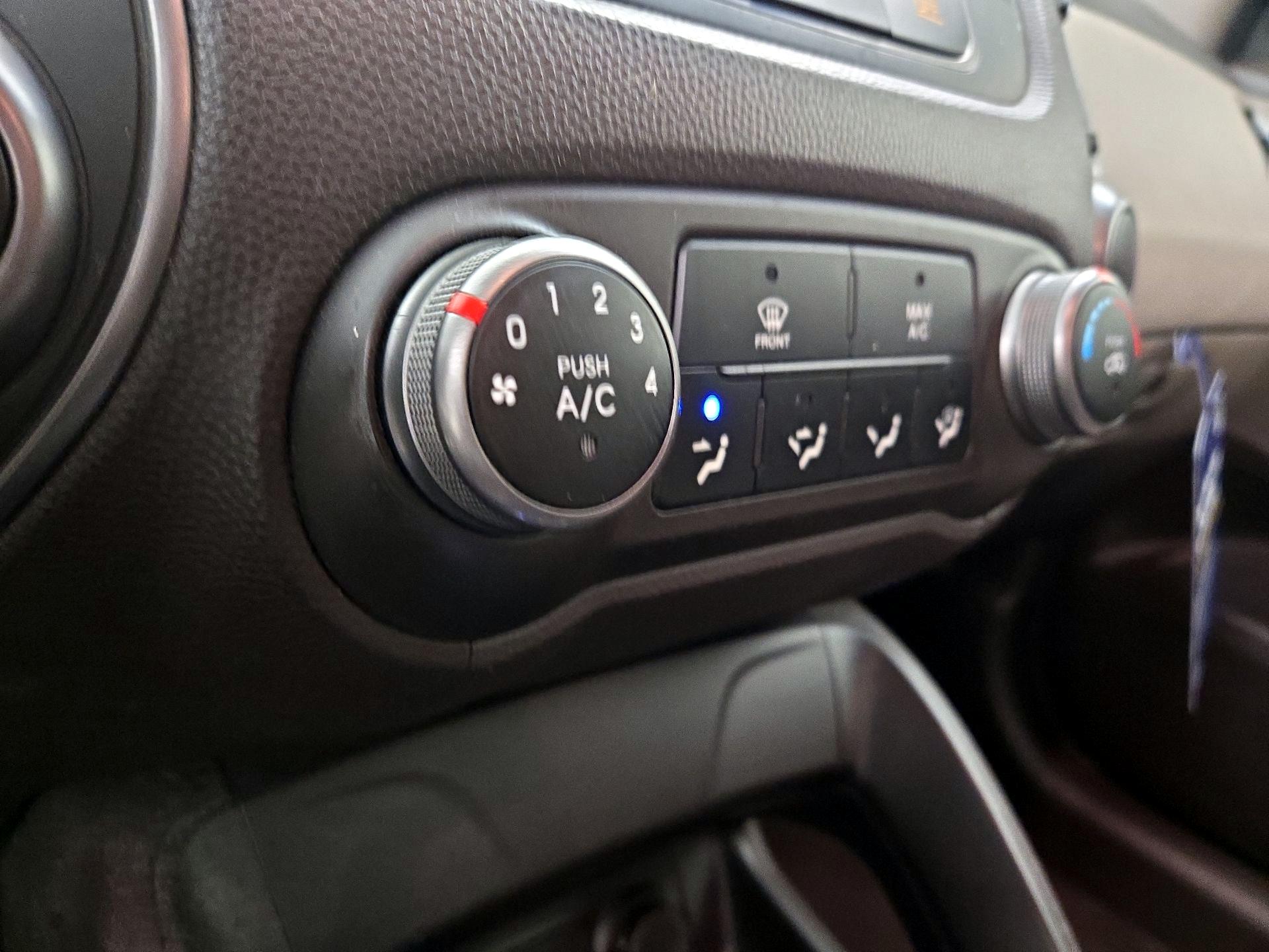Thumbnail: 2014 Hyundai Tucson - 15