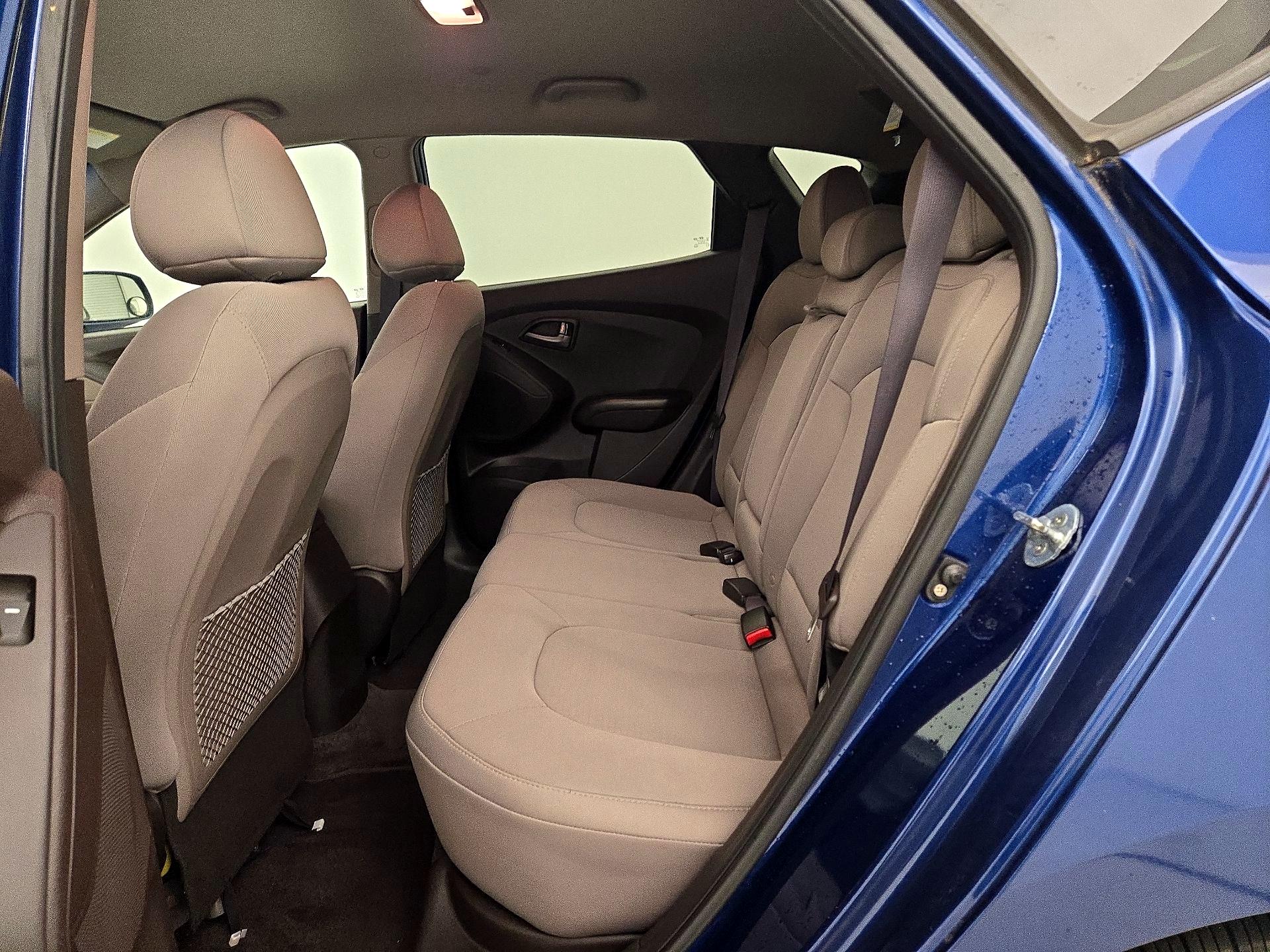 Thumbnail: 2014 Hyundai Tucson - 18