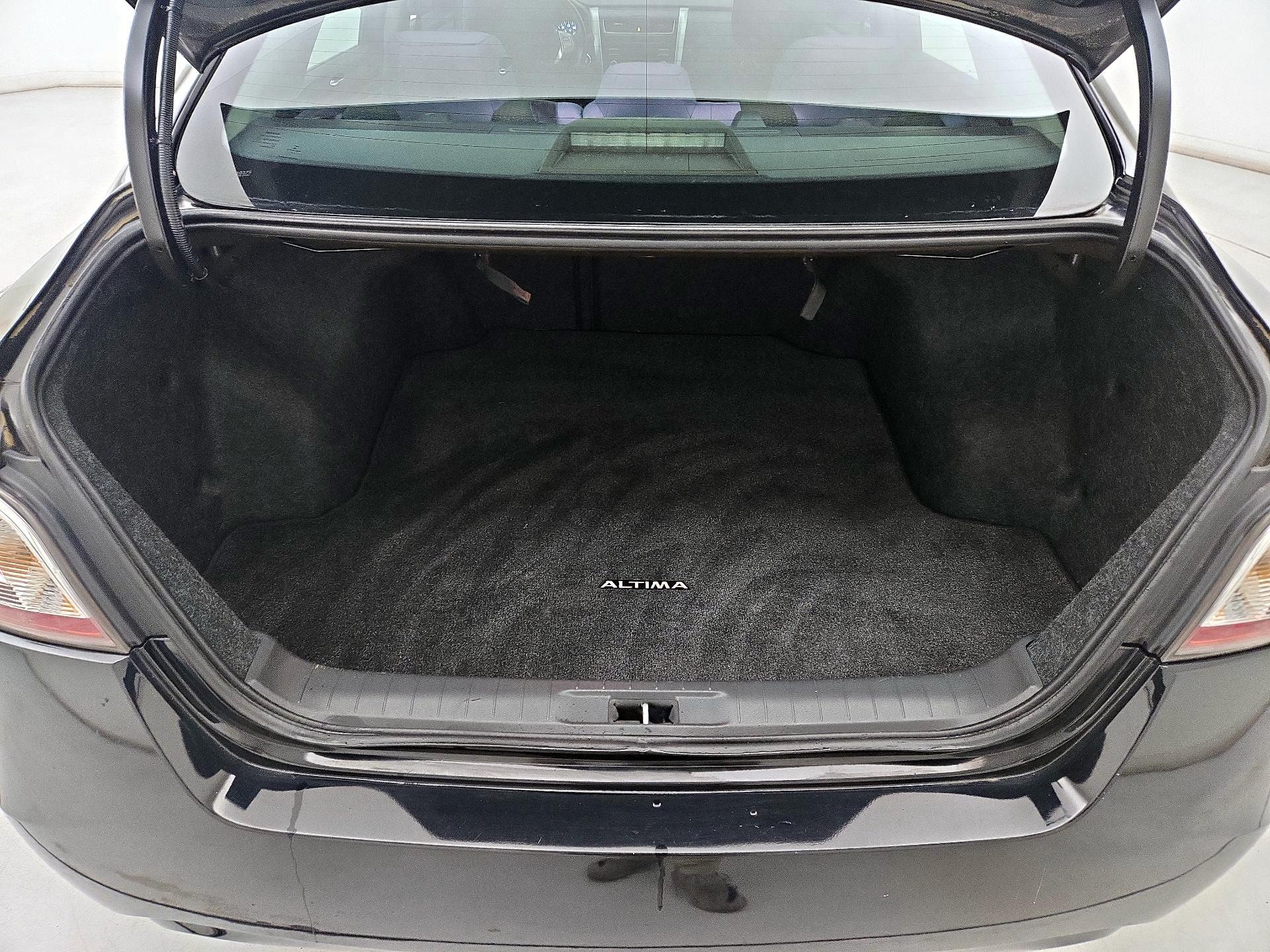 Thumbnail: 2015 Nissan Altima - 20