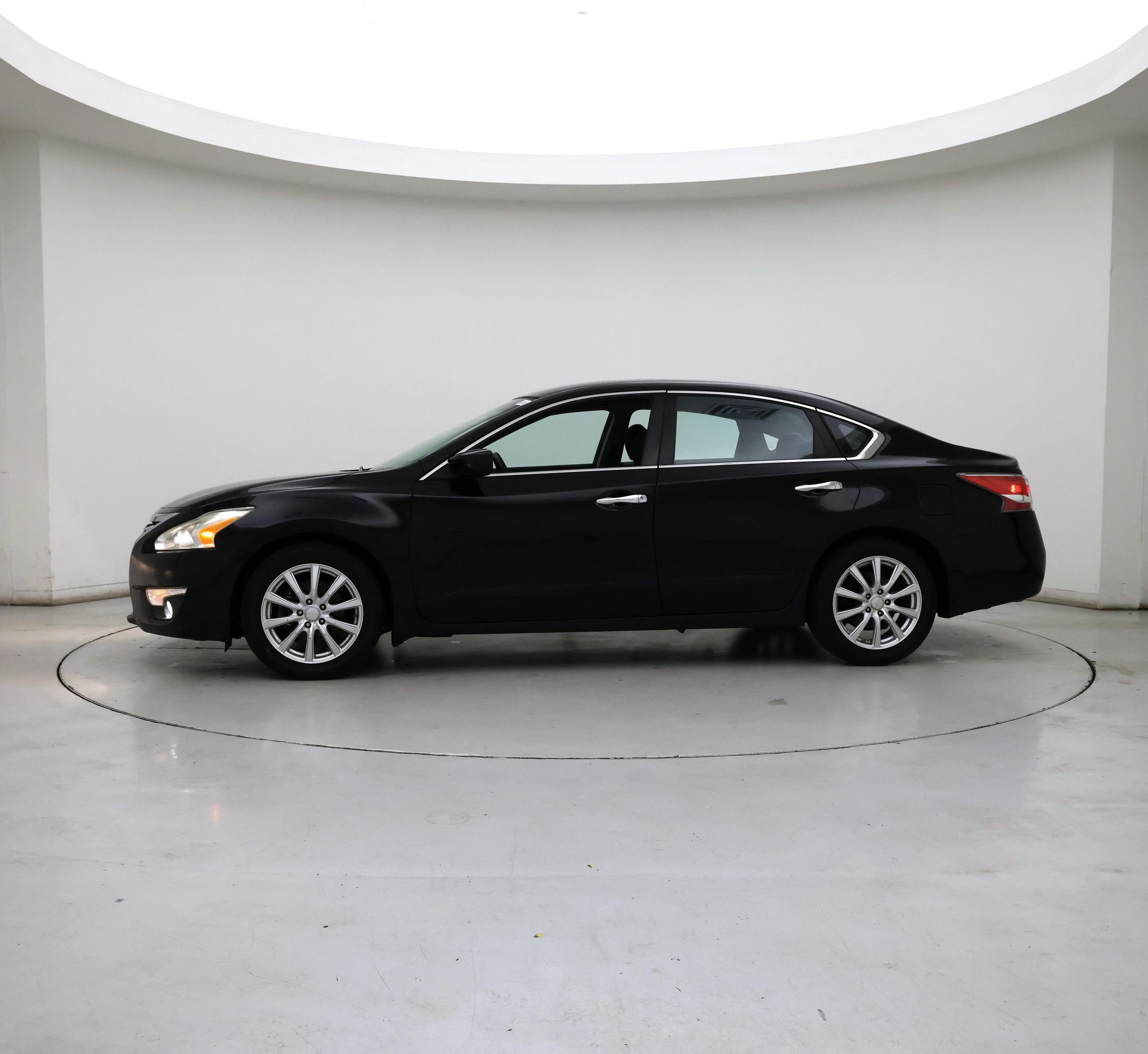 Thumbnail: 2015 Nissan Altima - 3
