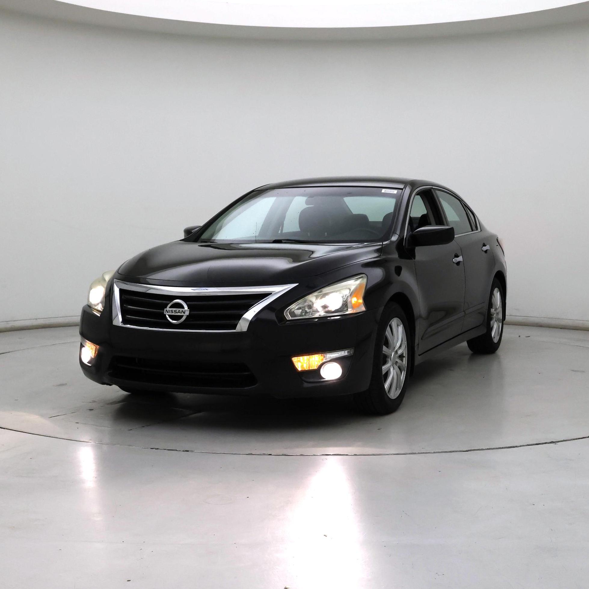 Thumbnail: 2015 Nissan Altima - 4
