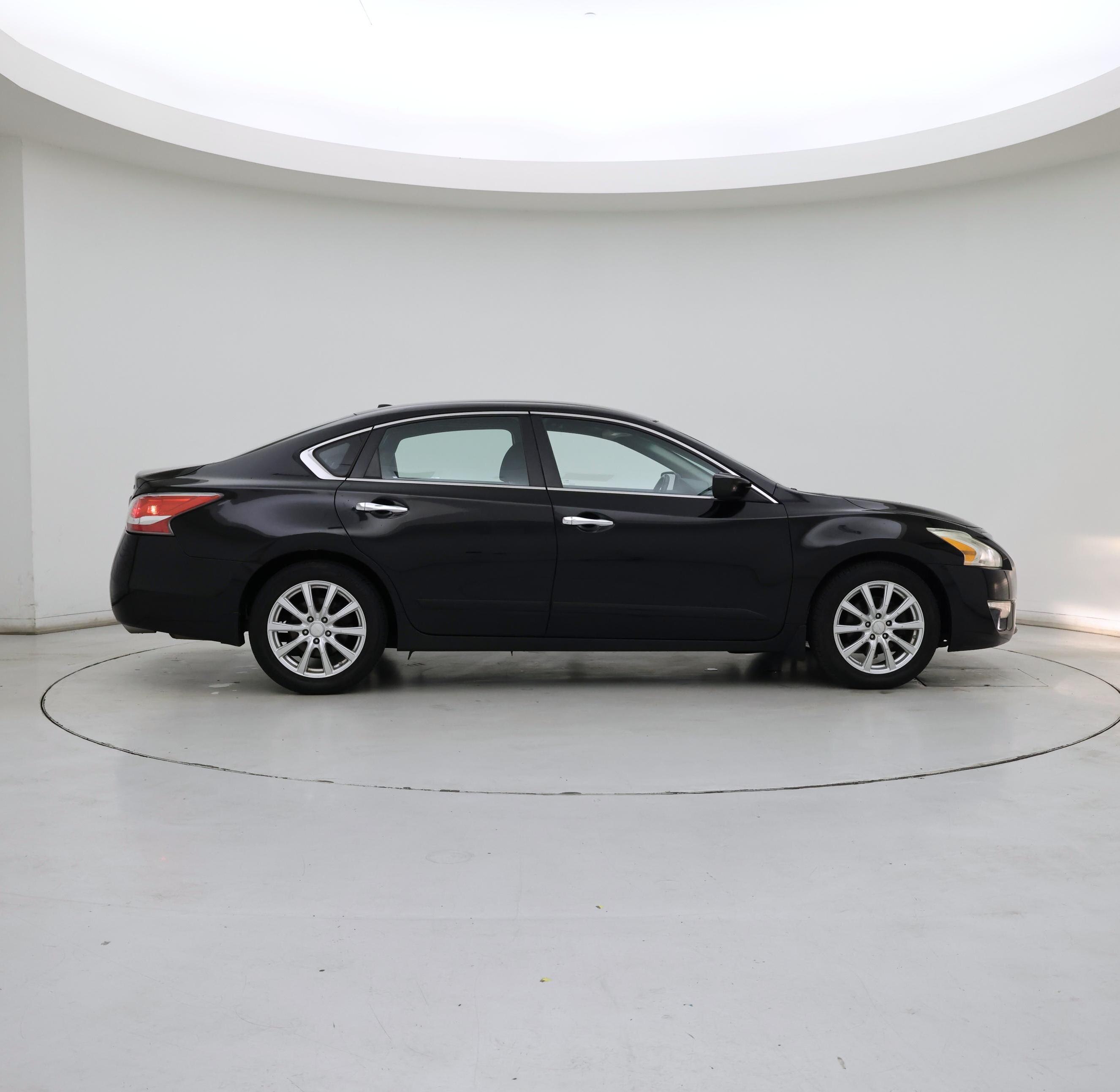 Thumbnail: 2015 Nissan Altima - 7