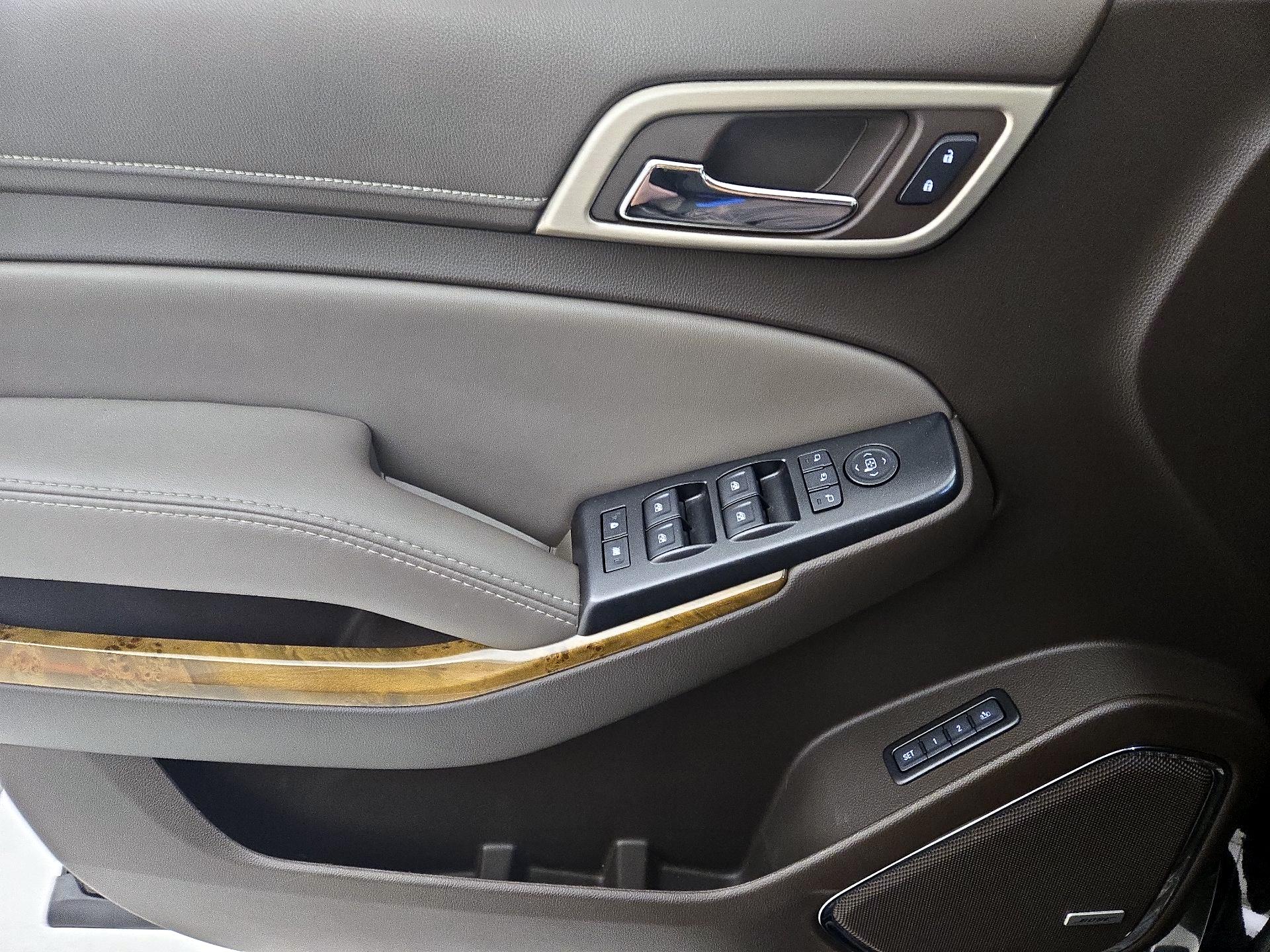 Thumbnail: 2017 GMC Yukon - 12