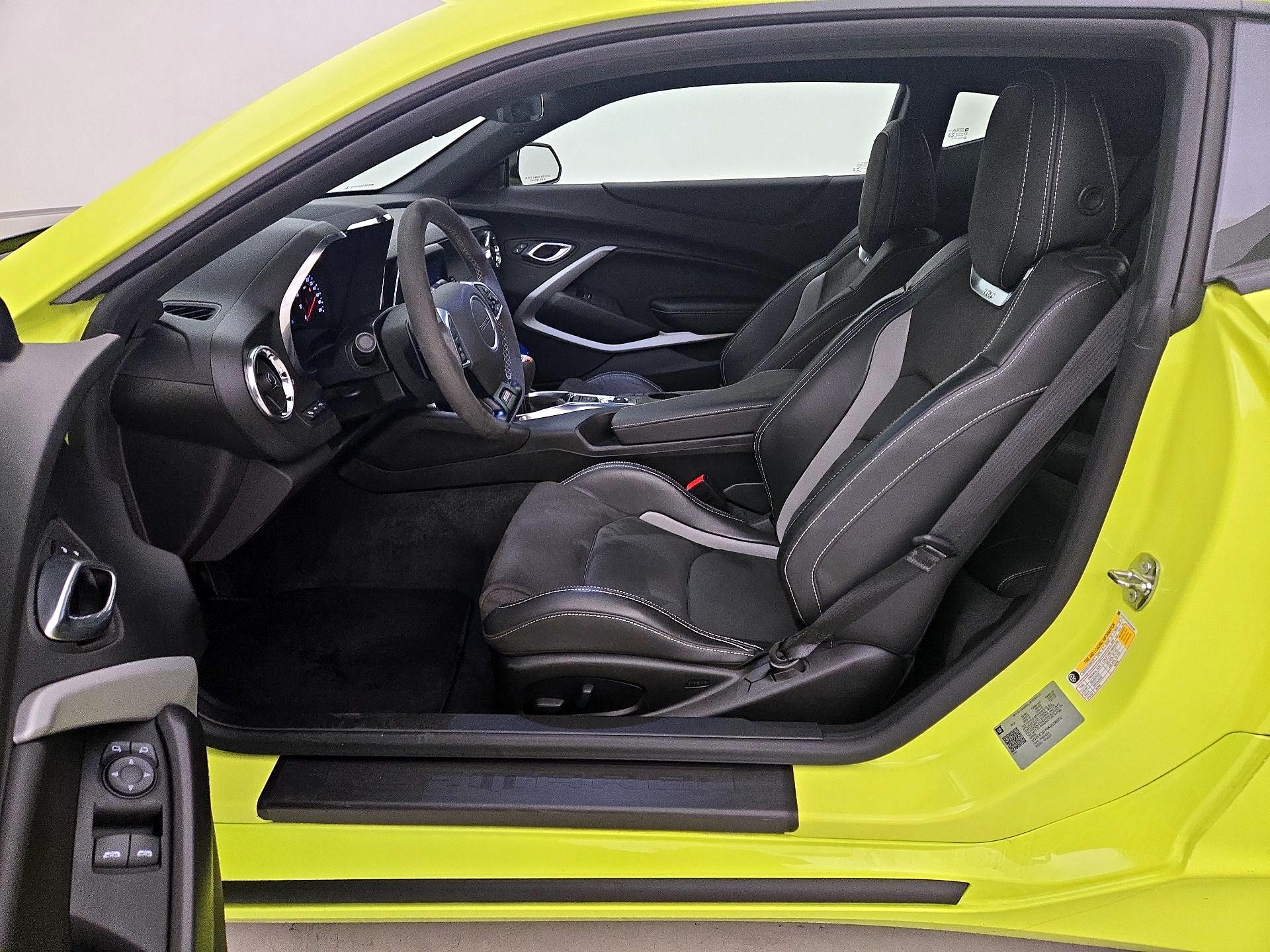 Thumbnail: 2019 Chevrolet Camaro - 11