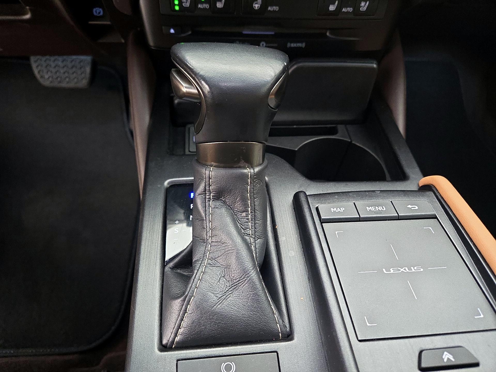 Thumbnail: 2019 Lexus ES - 16