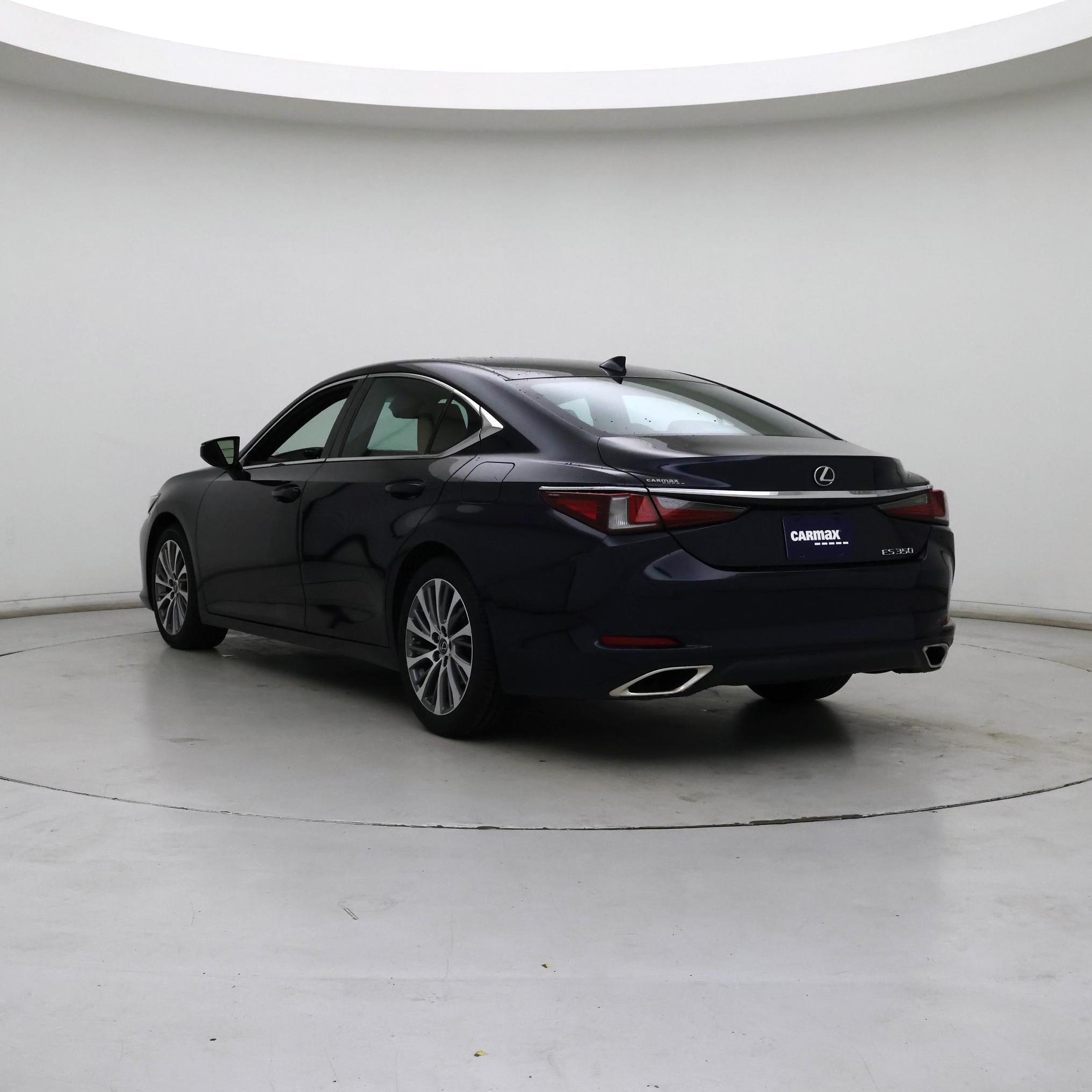 Thumbnail: 2019 Lexus ES - 2