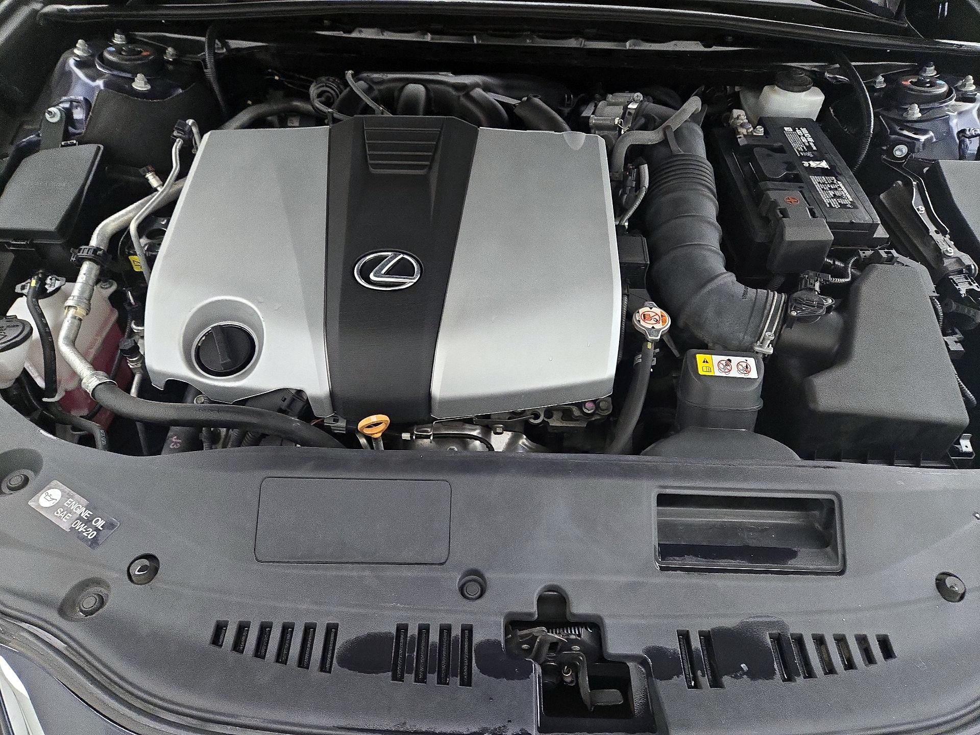 Thumbnail: 2019 Lexus ES - 19