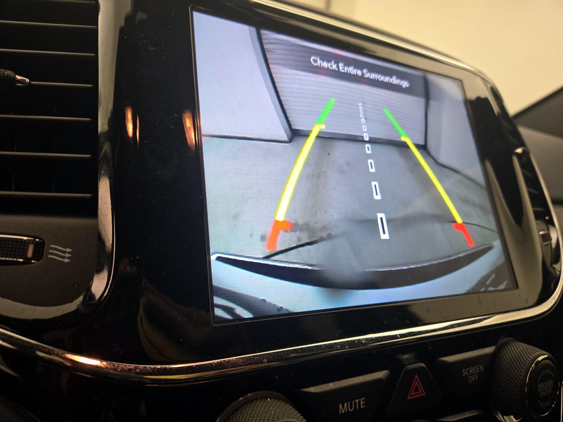 Thumbnail: 2021 Jeep Grand Cherokee - 14