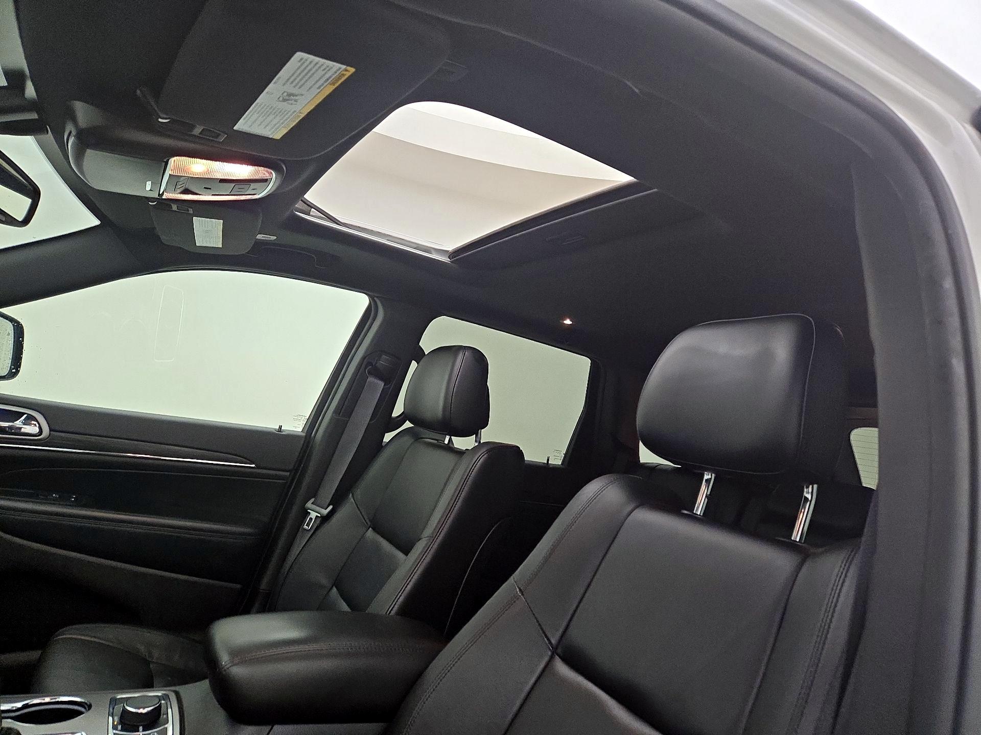 Thumbnail: 2021 Jeep Grand Cherokee - 19