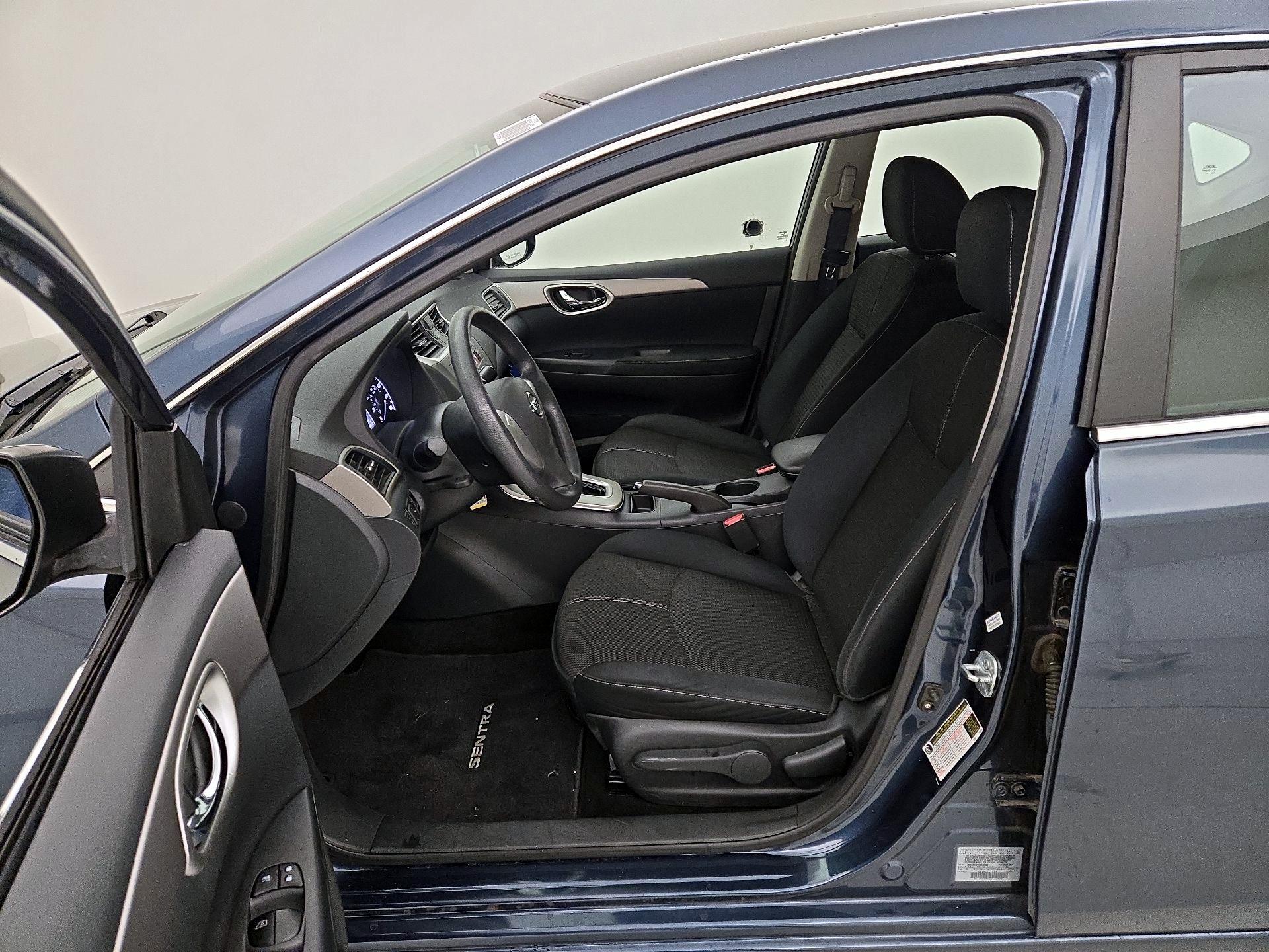 Thumbnail: 2014 Nissan Sentra - 11
