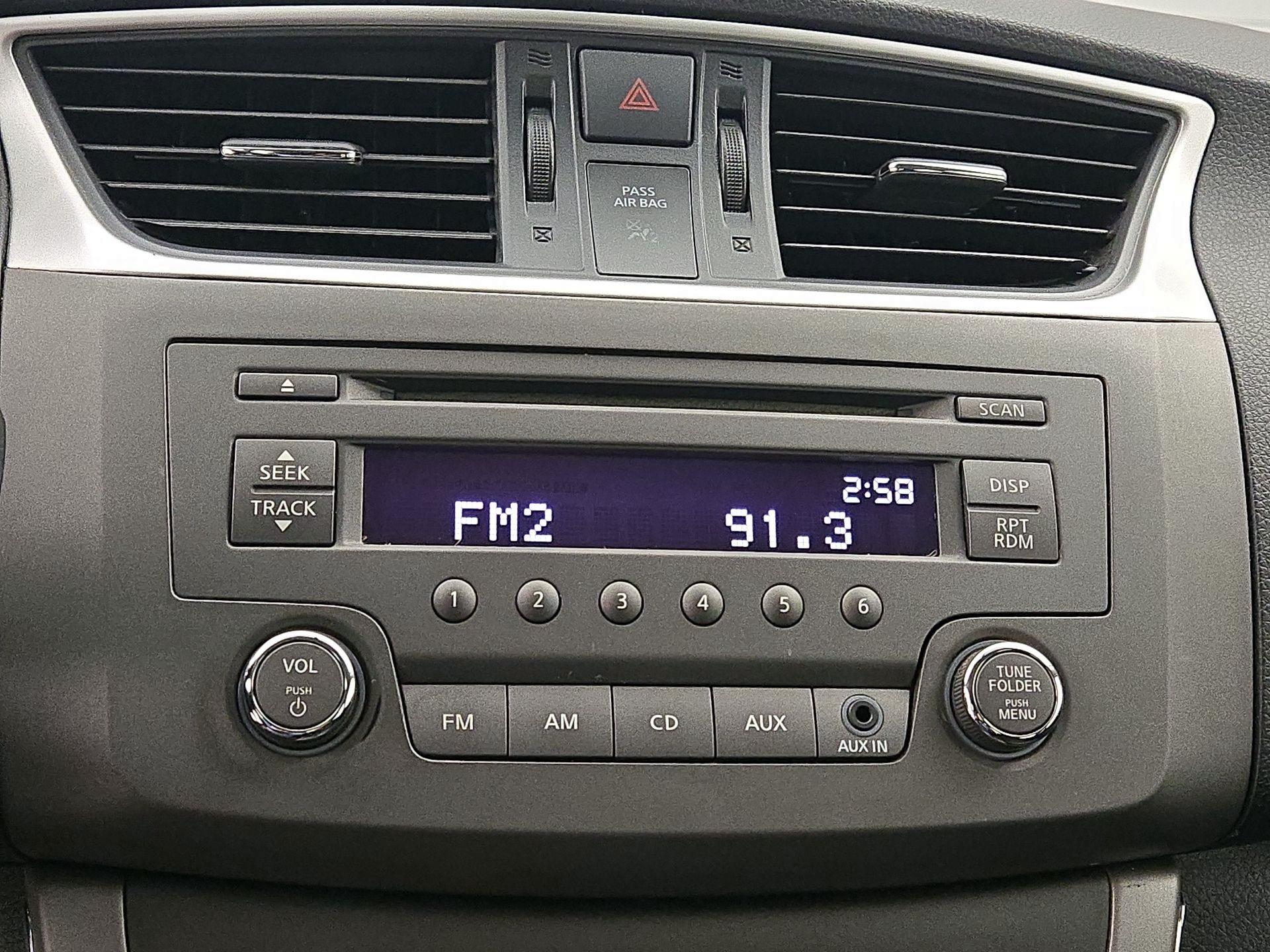 Thumbnail: 2014 Nissan Sentra - 13