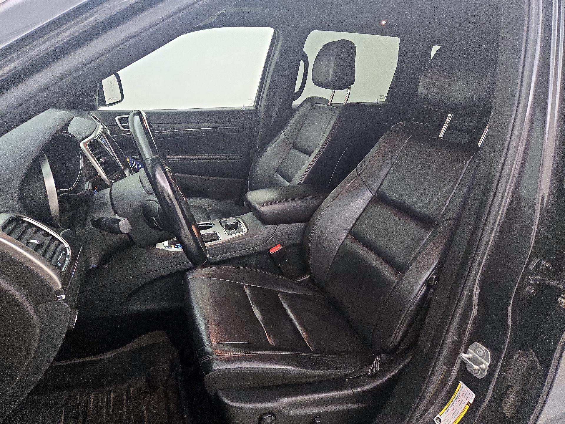 Thumbnail: 2018 Jeep Grand Cherokee - 11