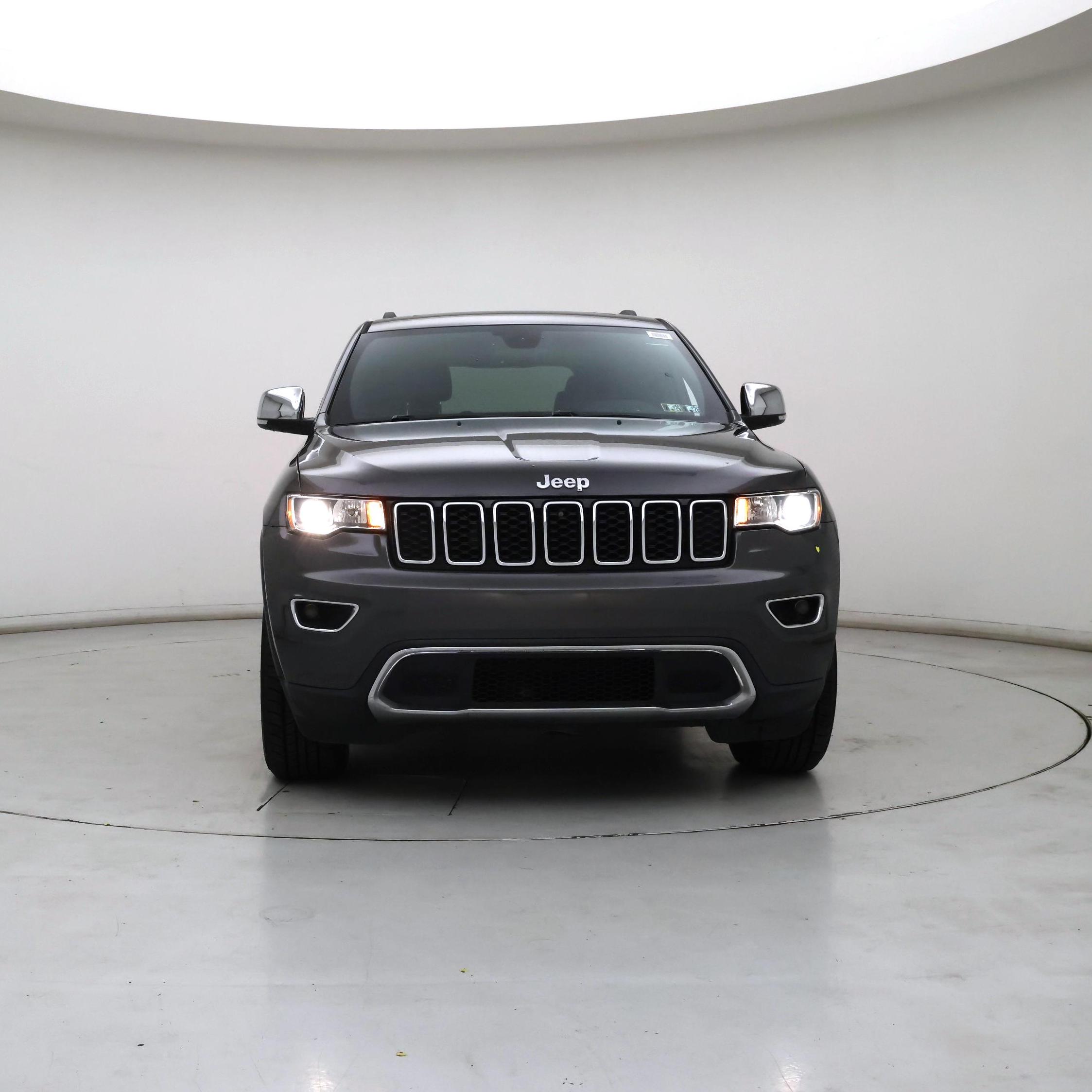 Thumbnail: 2018 Jeep Grand Cherokee - 5