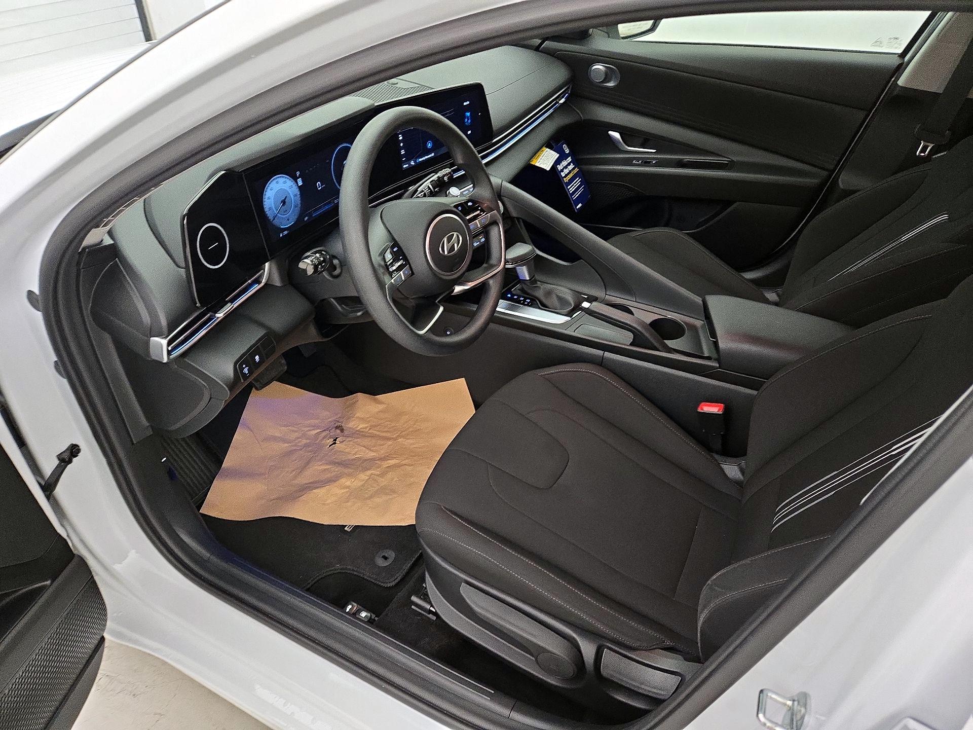 Thumbnail: 2024 Hyundai Elantra - 11