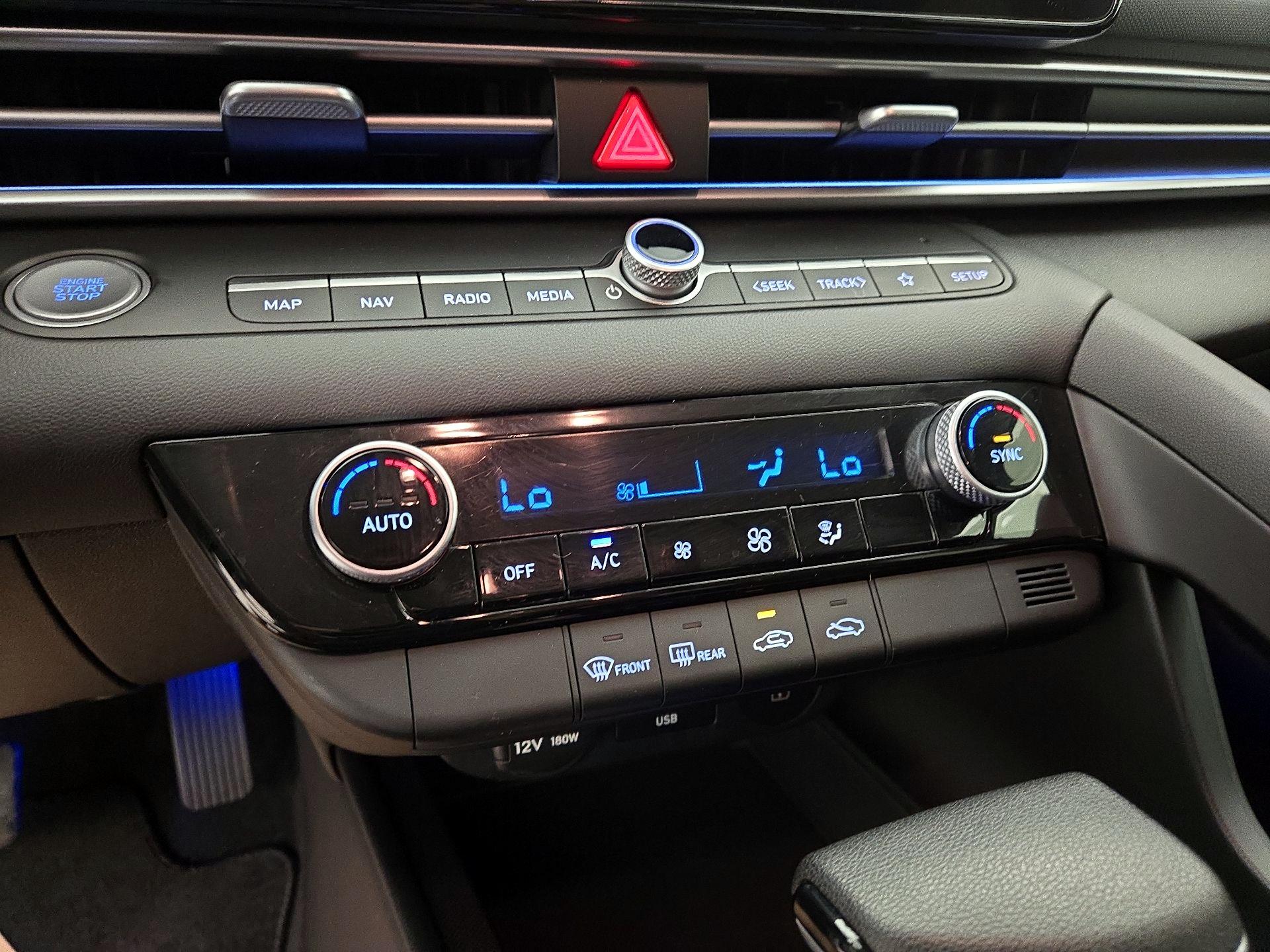 Thumbnail: 2024 Hyundai Elantra - 17