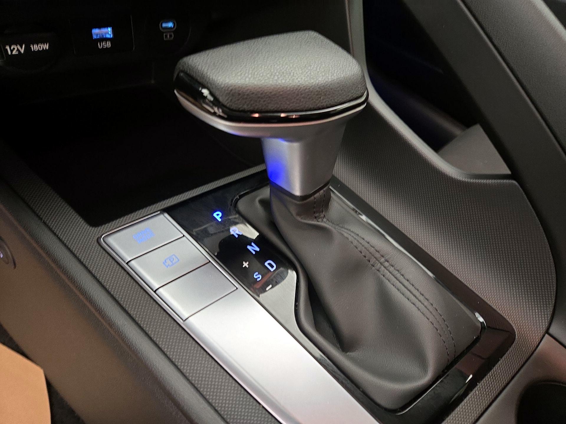 Thumbnail: 2024 Hyundai Elantra - 18