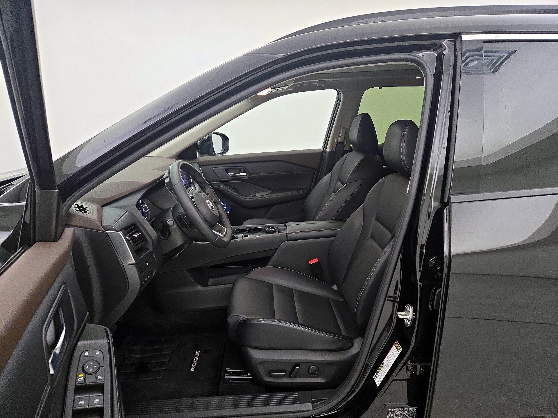 Thumbnail: 2023 Nissan Rogue - 11