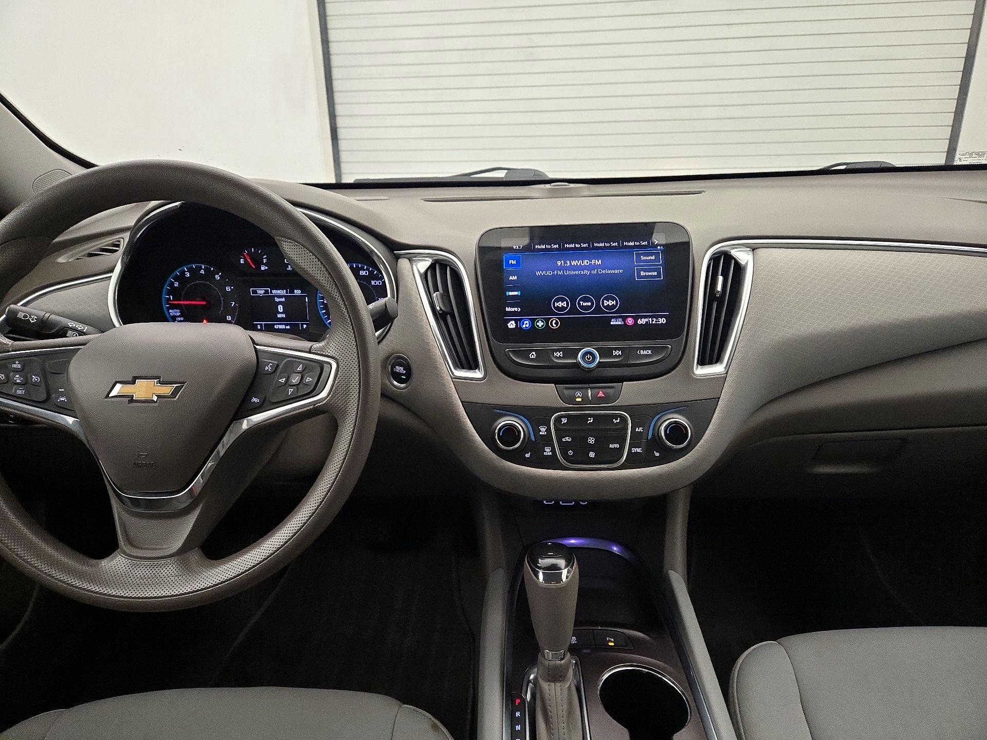 Thumbnail: 2020 Chevrolet Malibu - 9