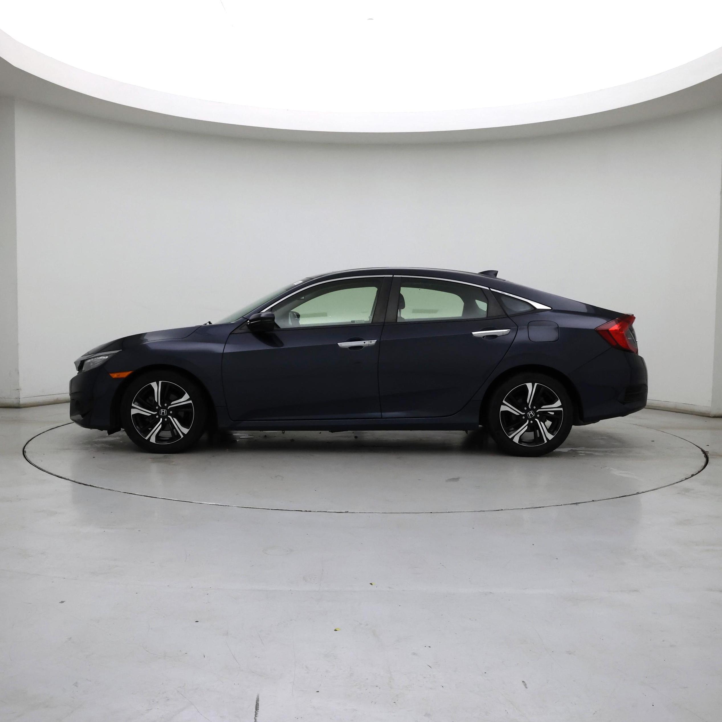Thumbnail: 2018 Honda Civic - 3