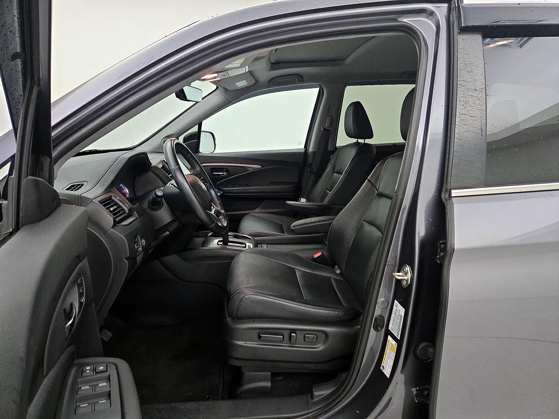 Thumbnail: 2020 Honda Pilot - 11