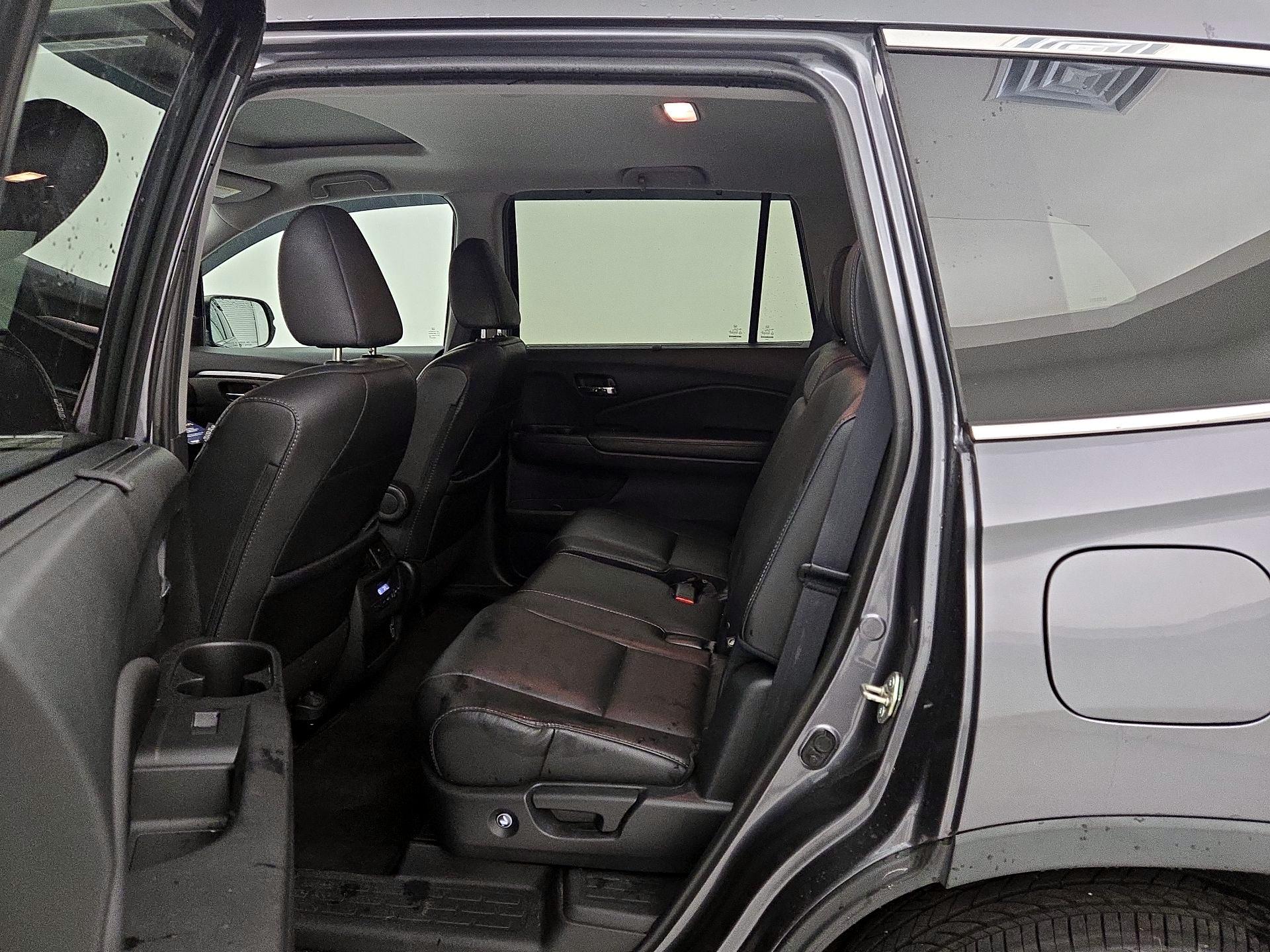 Thumbnail: 2020 Honda Pilot - 18