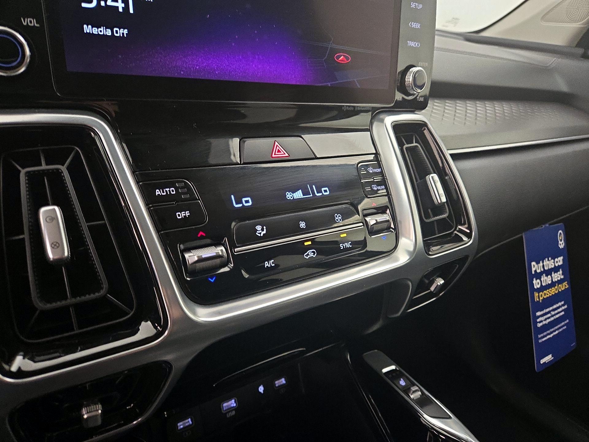 Thumbnail: 2022 Kia Sorento - 16