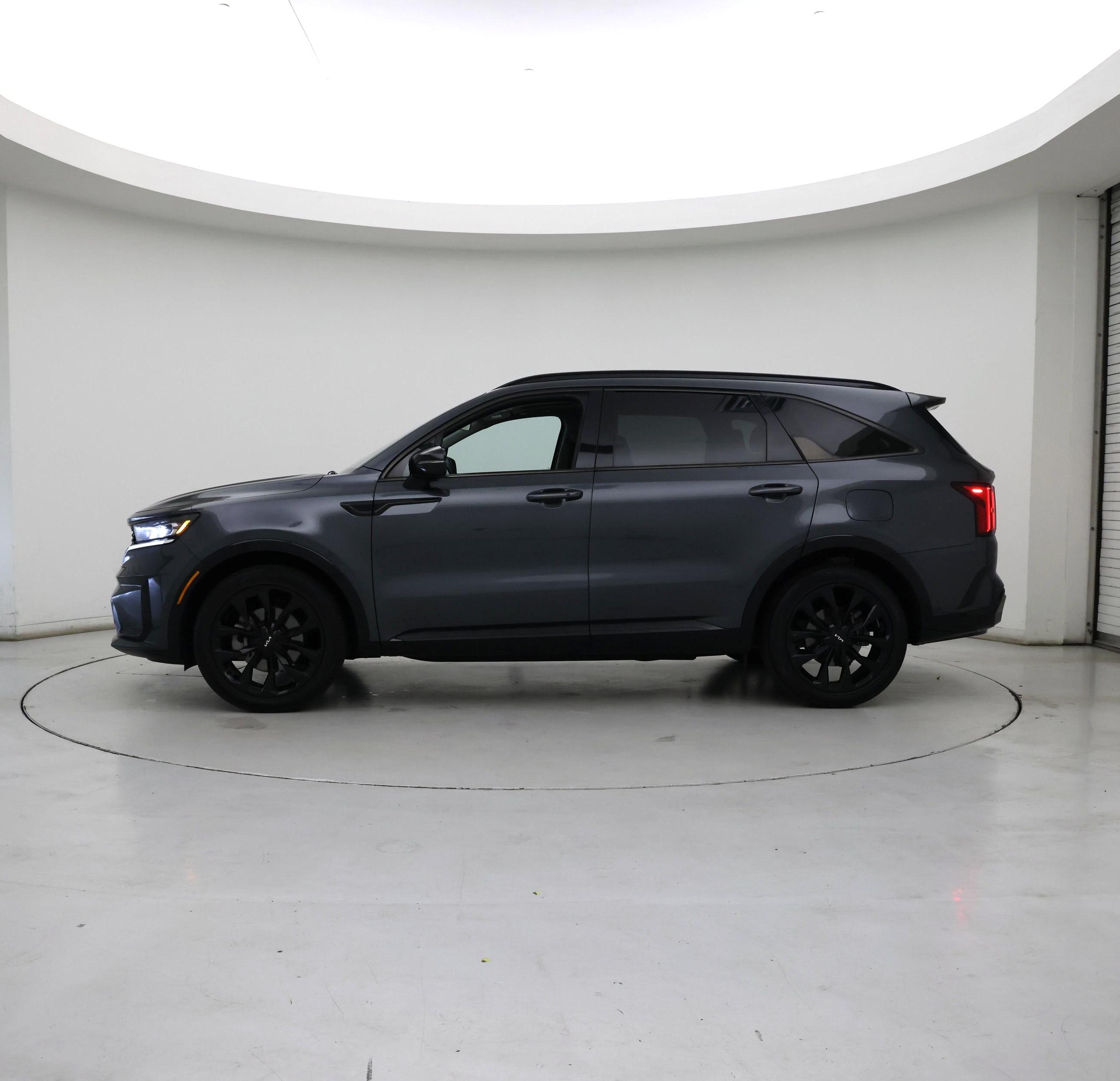 Thumbnail: 2022 Kia Sorento - 3