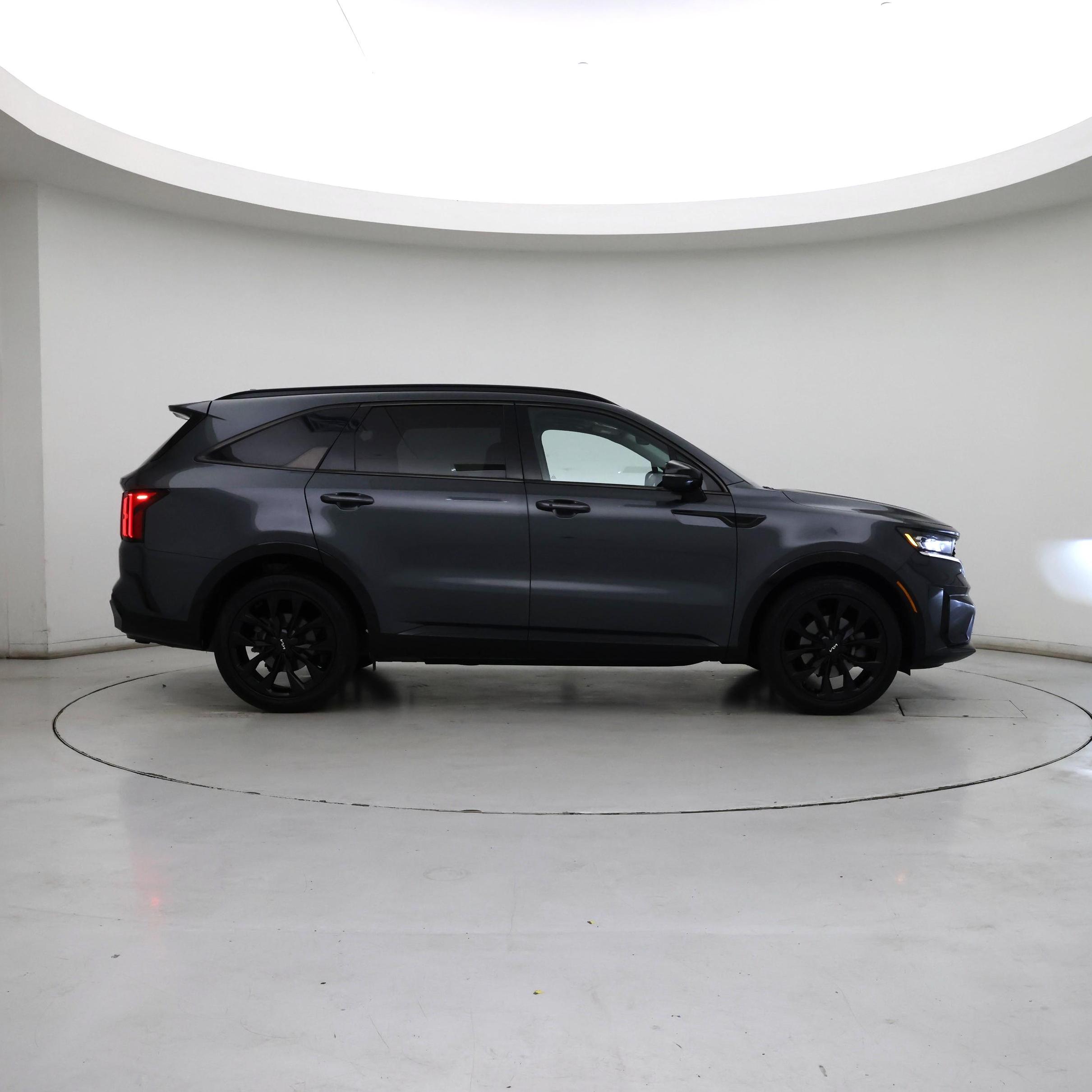 Thumbnail: 2022 Kia Sorento - 7