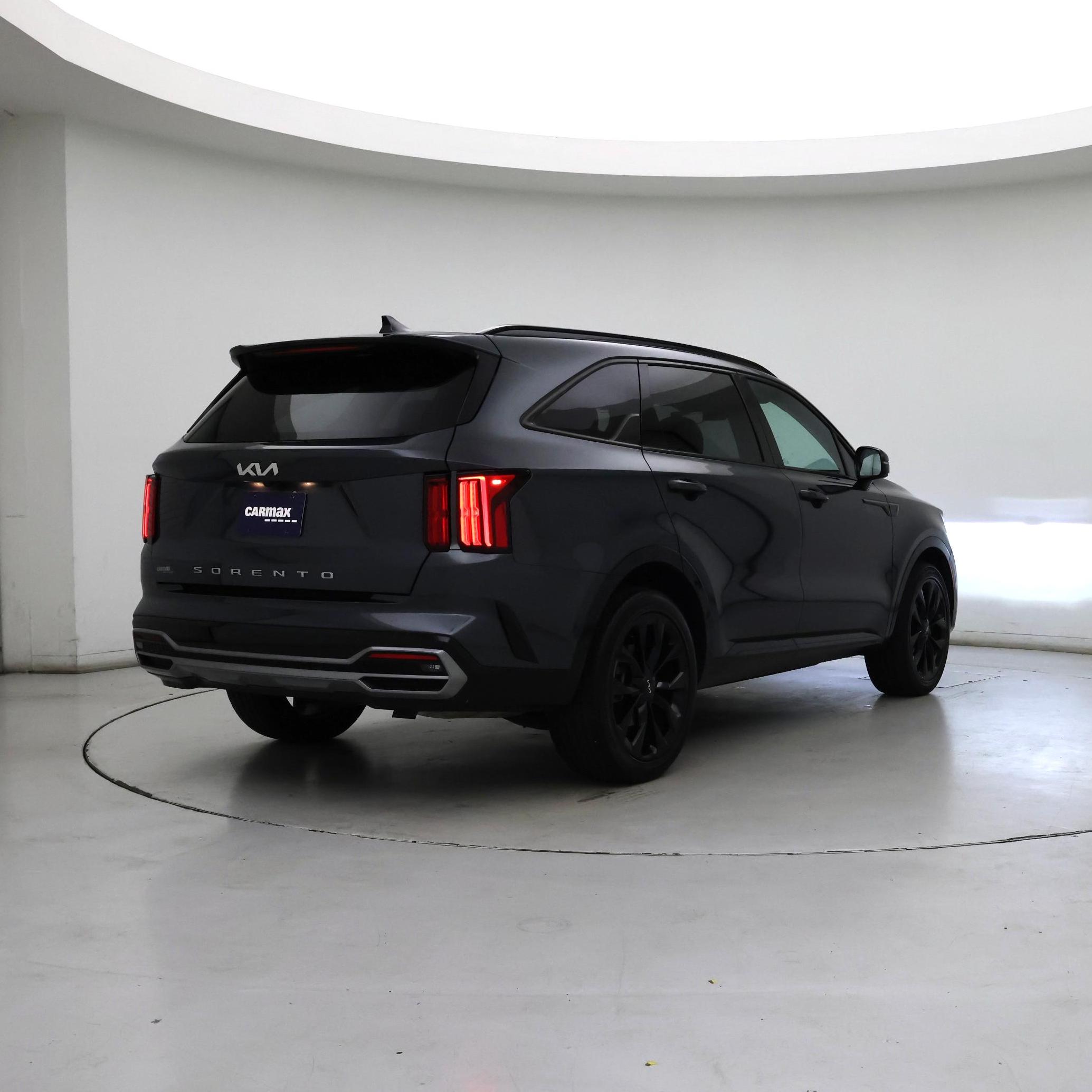 Thumbnail: 2022 Kia Sorento - 8