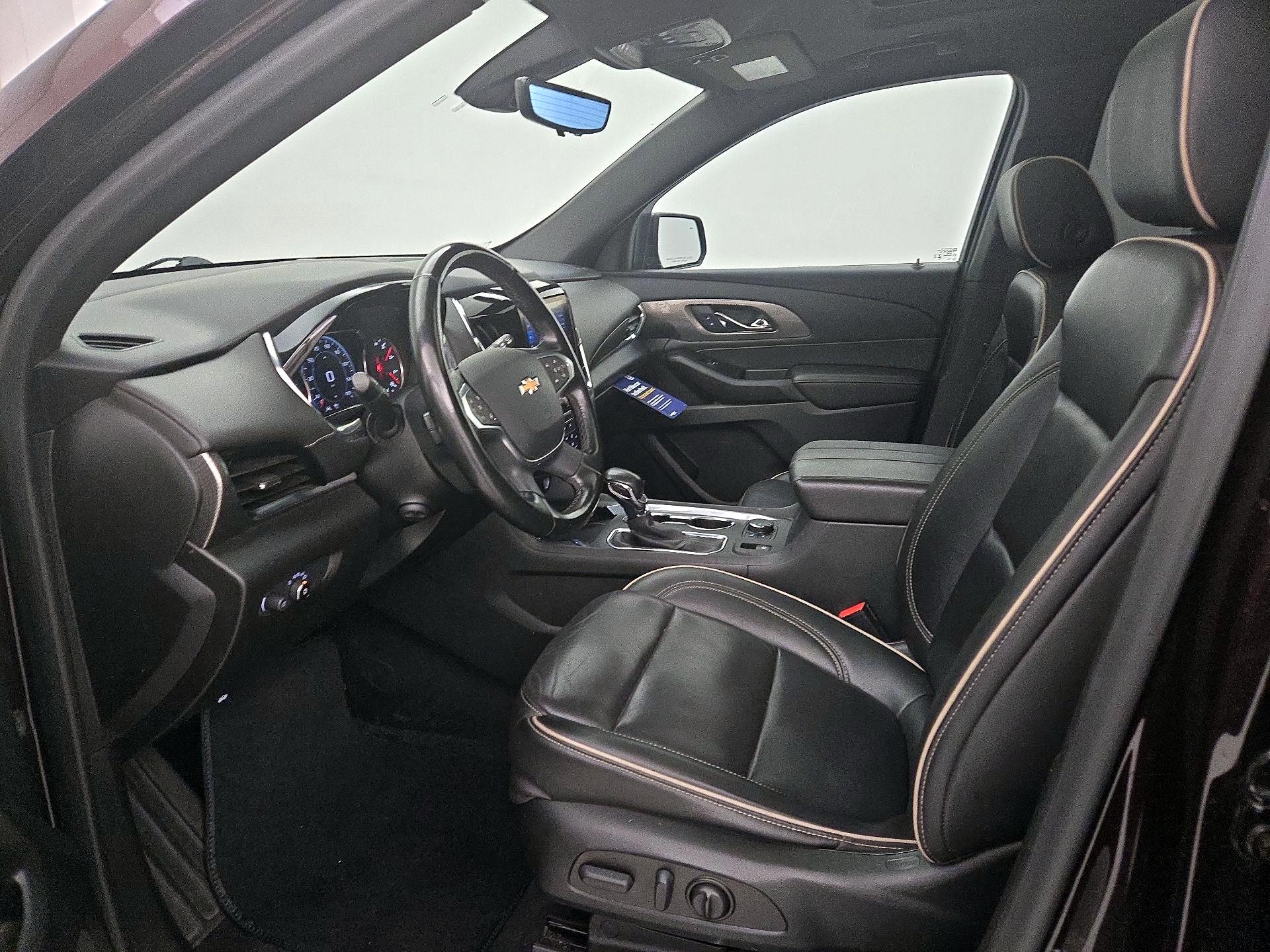 Thumbnail: 2023 Chevrolet Traverse - 11