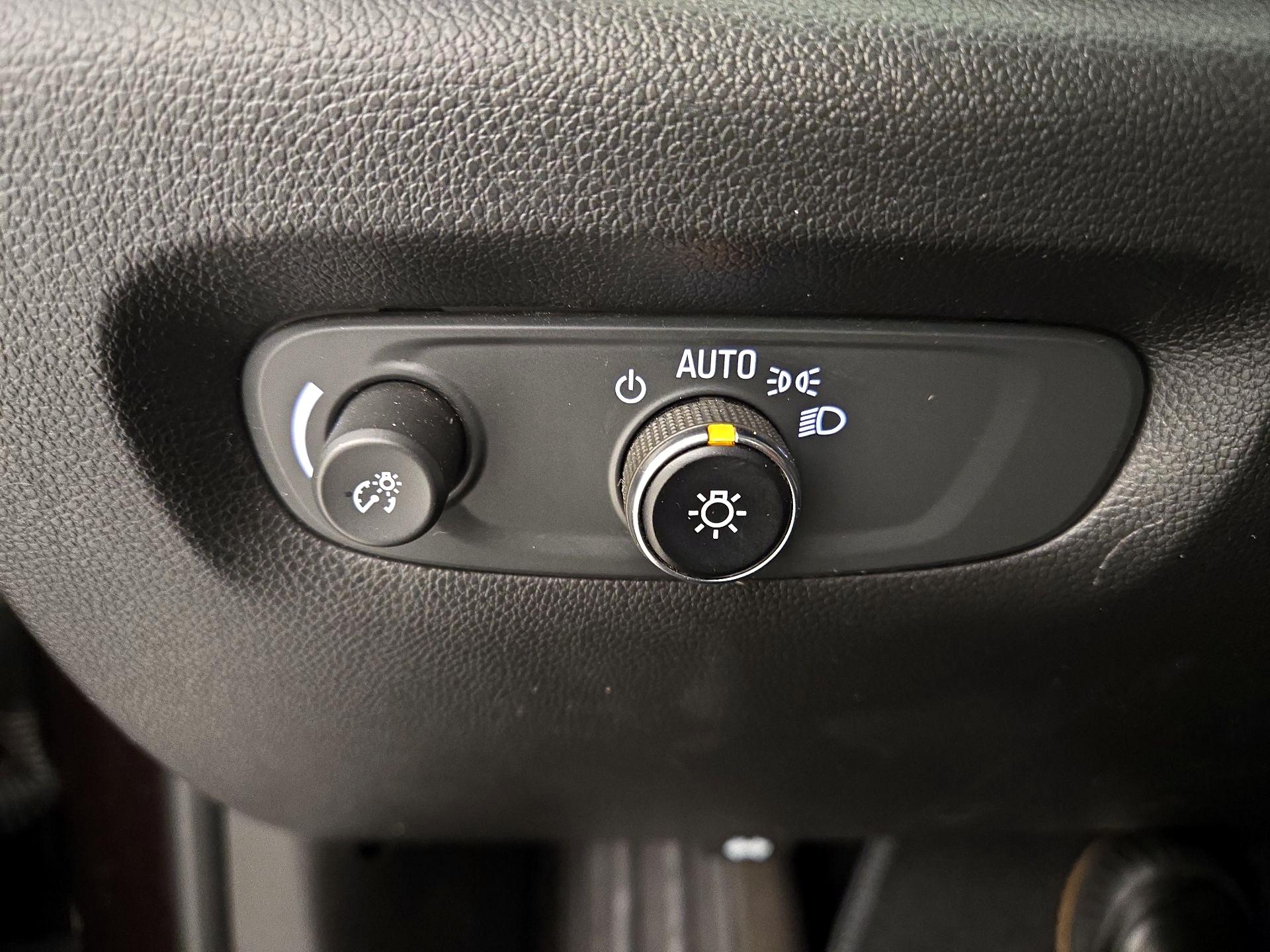 Thumbnail: 2023 Chevrolet Traverse - 13