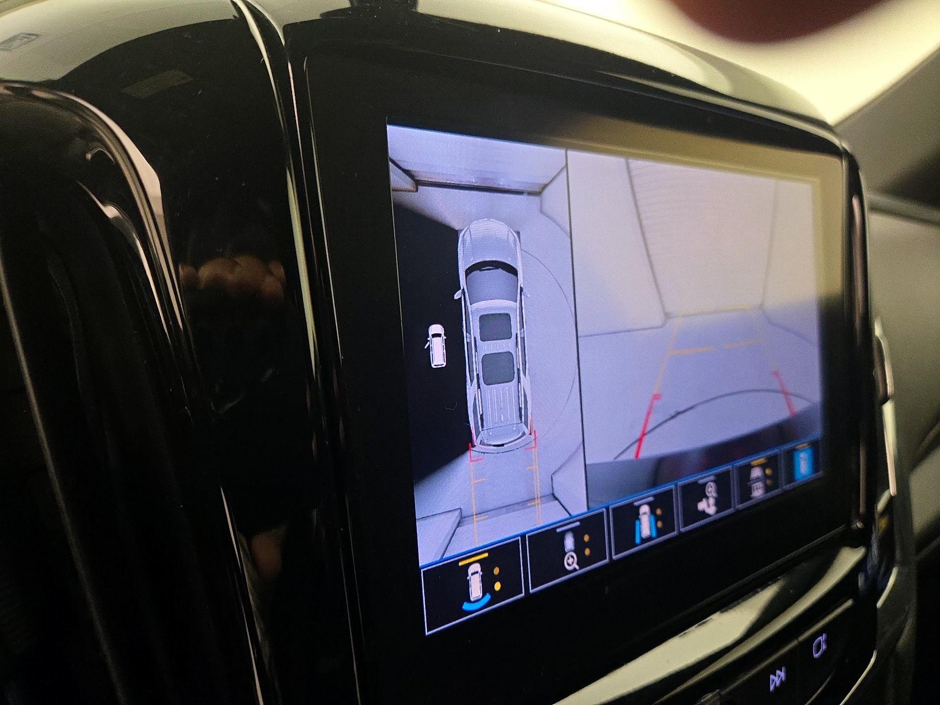 Thumbnail: 2023 Chevrolet Traverse - 14