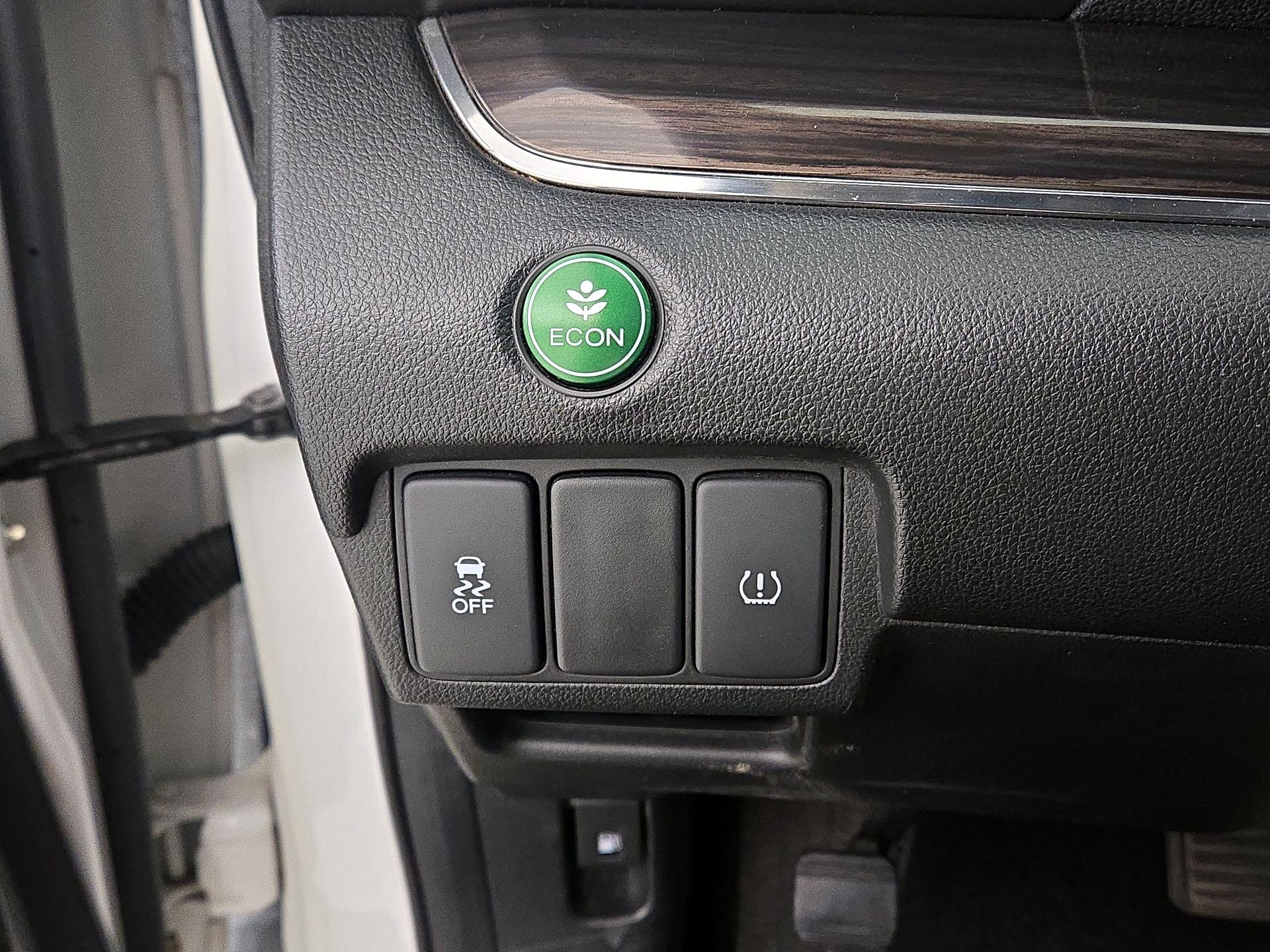 Thumbnail: 2015 Honda CR-V - 13