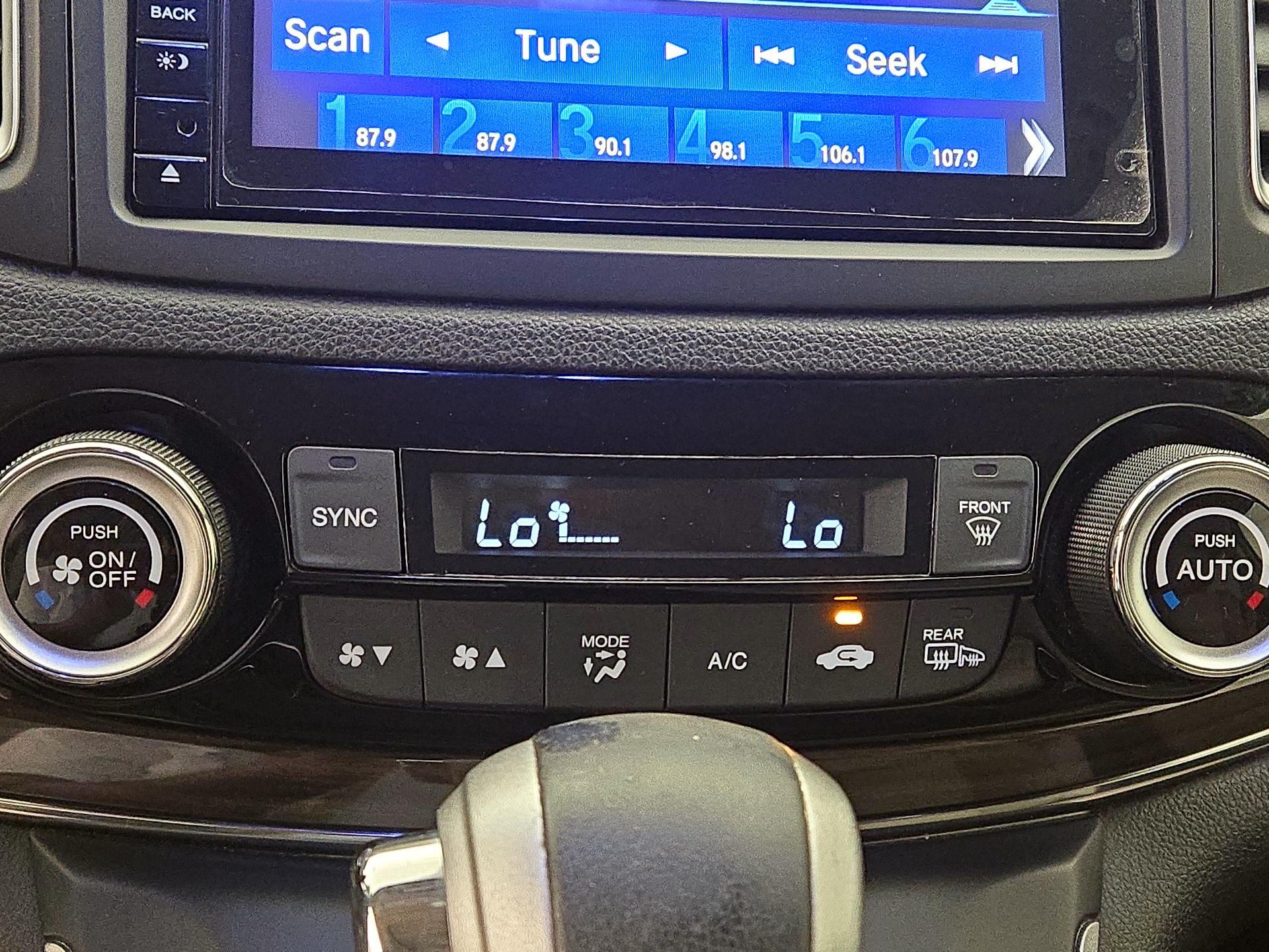 Thumbnail: 2015 Honda CR-V - 16
