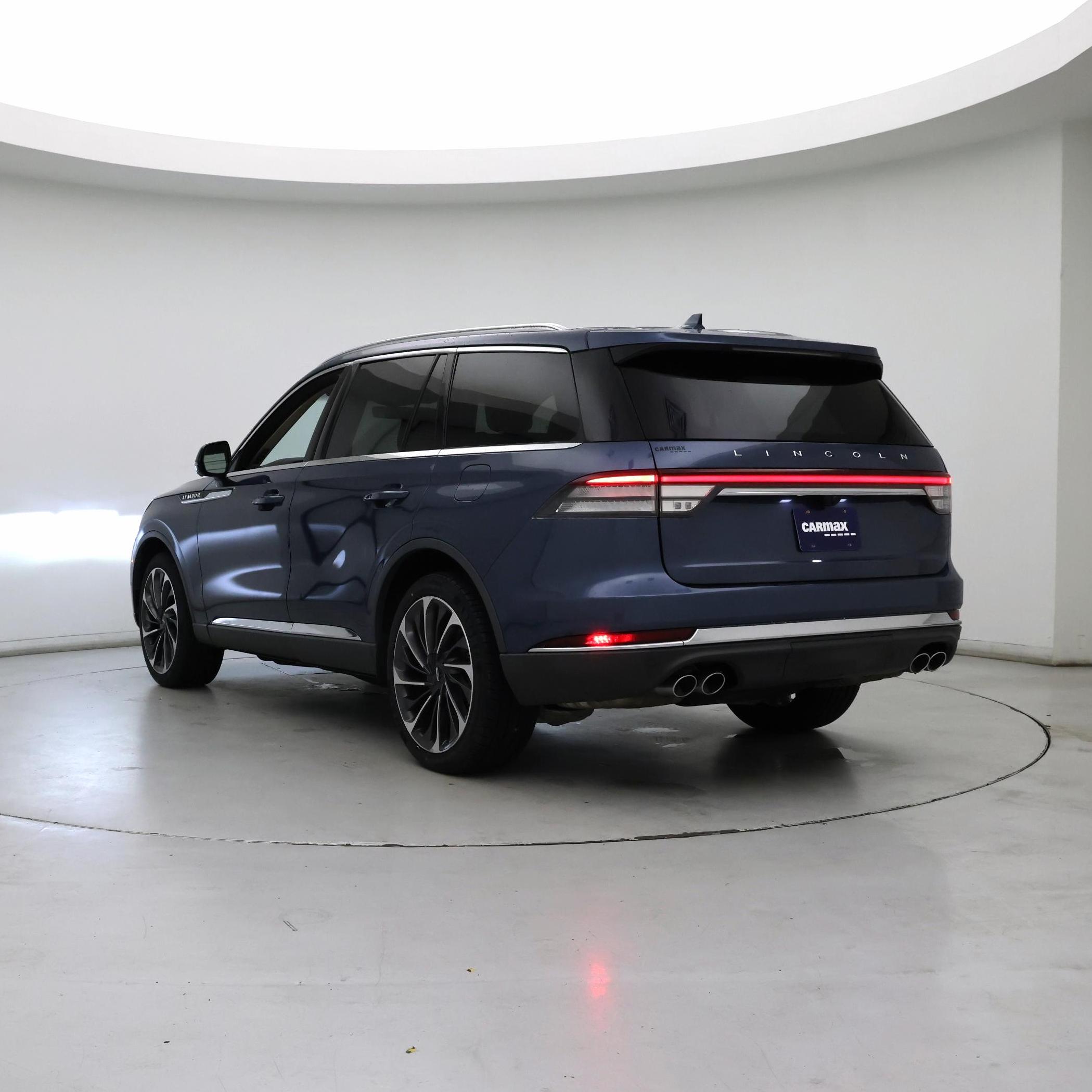Thumbnail: 2020 Lincoln Aviator - 2