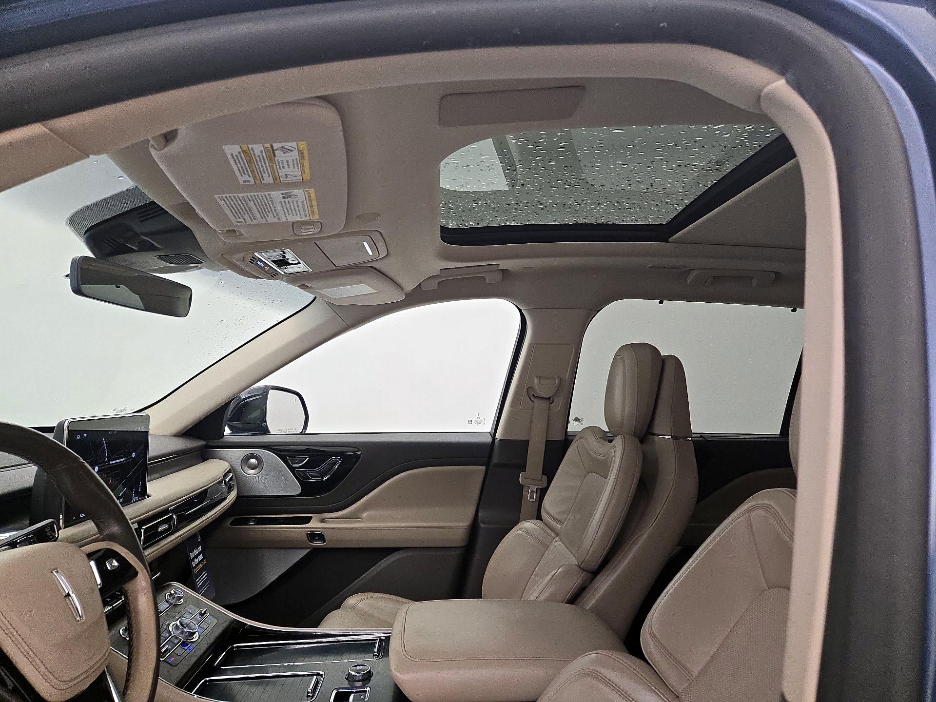 Thumbnail: 2020 Lincoln Aviator - 19