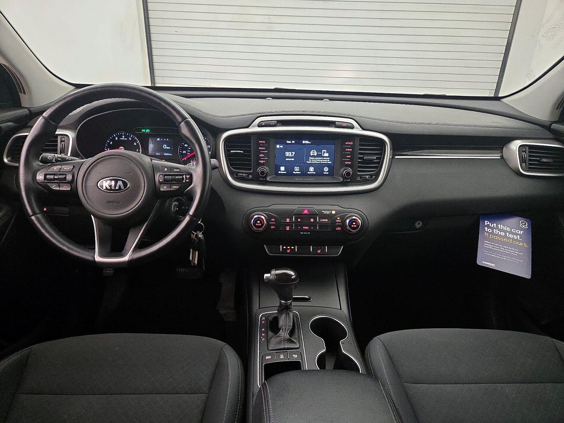 Thumbnail: 2017 Kia Sorento - 9
