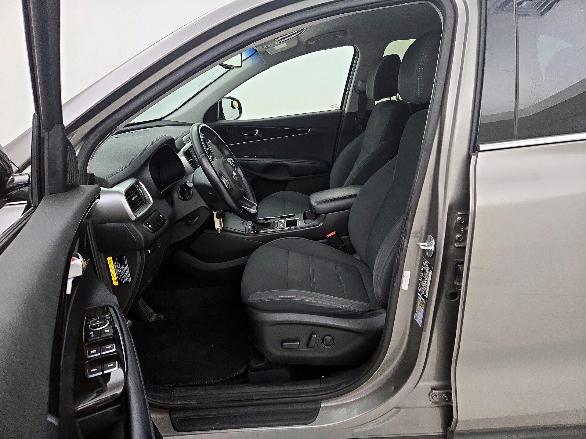 Thumbnail: 2017 Kia Sorento - 11