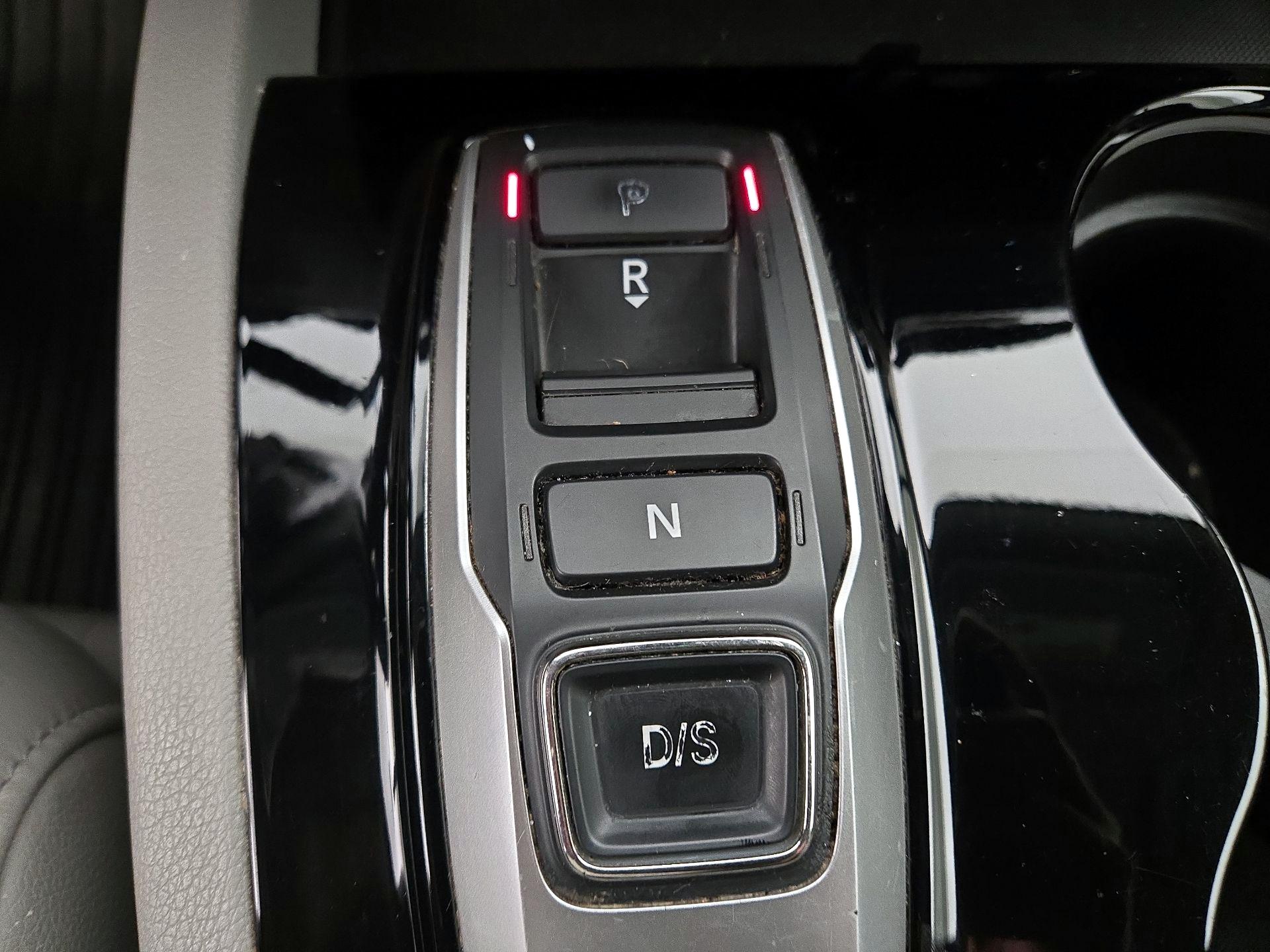 Thumbnail: 2019 Honda Pilot - 17