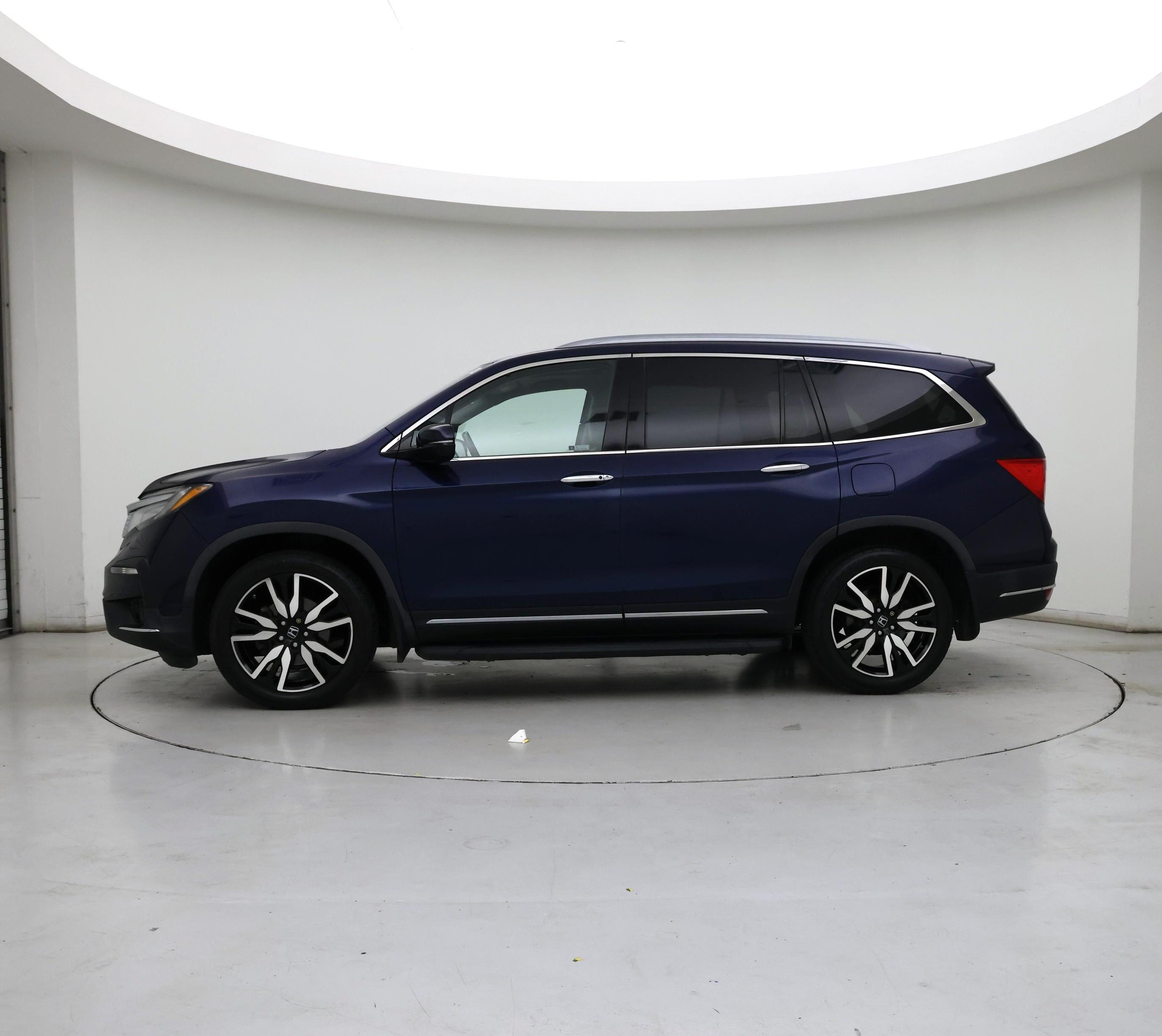 Thumbnail: 2019 Honda Pilot - 3