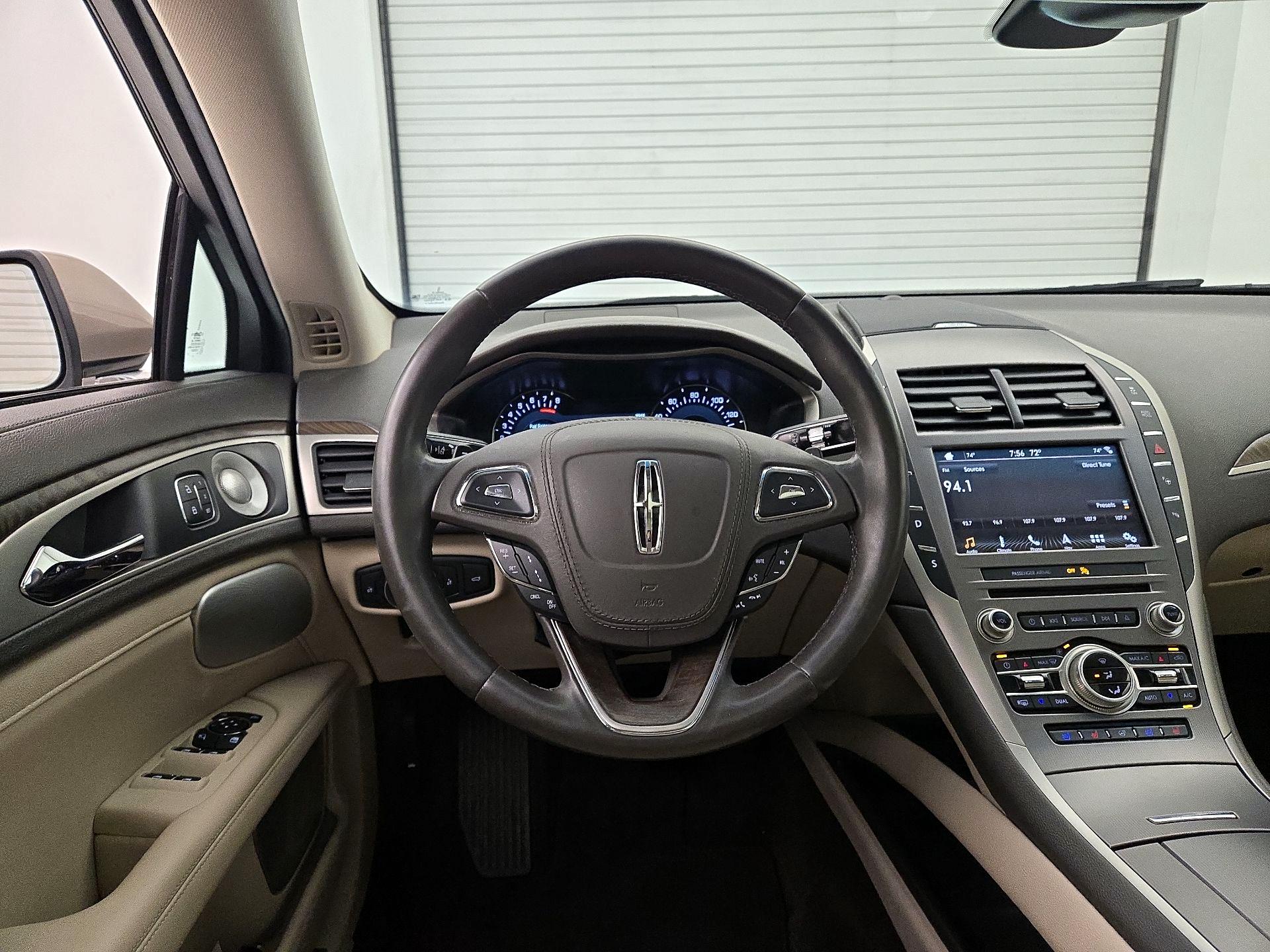 Thumbnail: 2019 Lincoln MKZ - 10