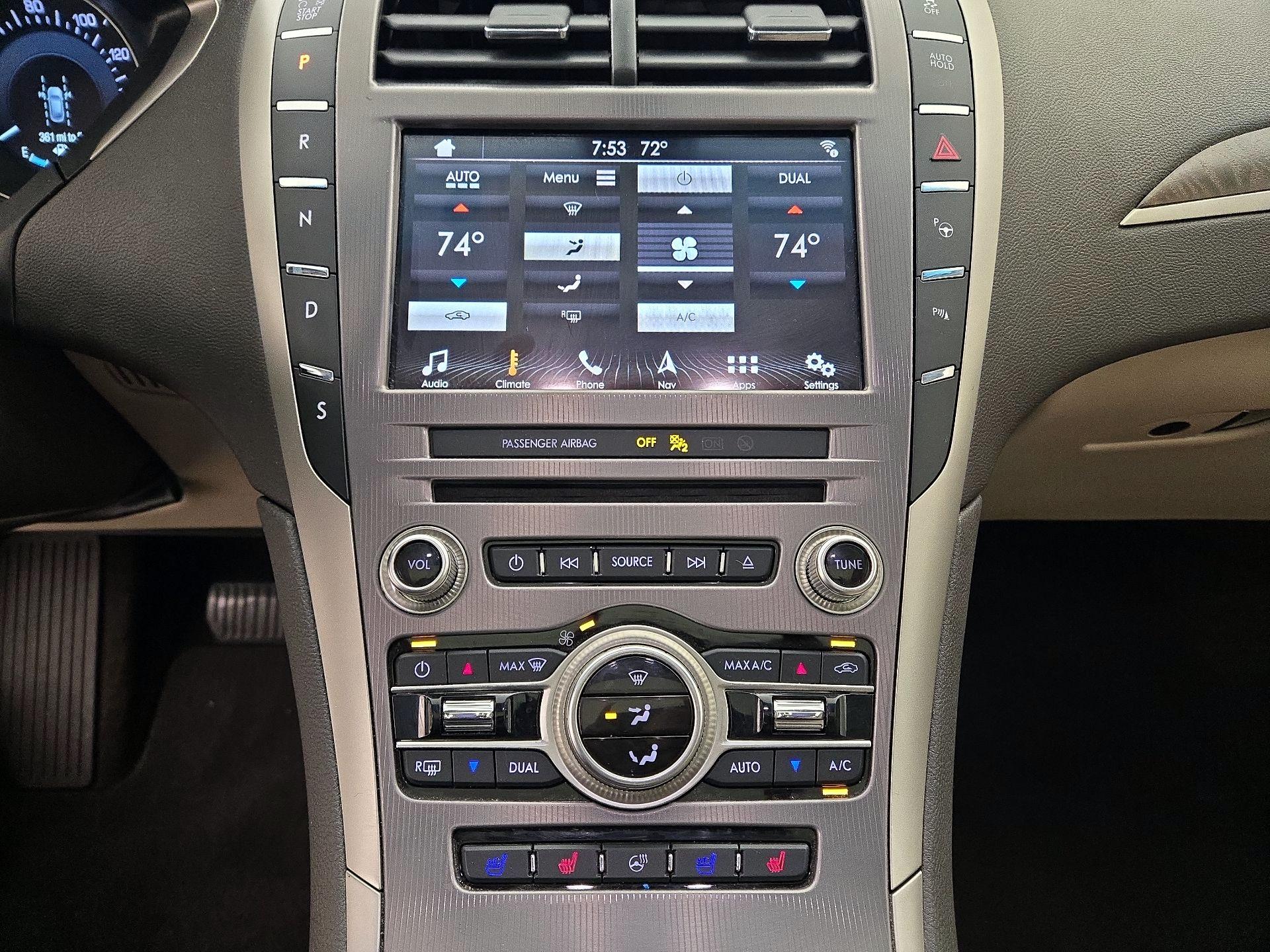 Thumbnail: 2019 Lincoln MKZ - 15