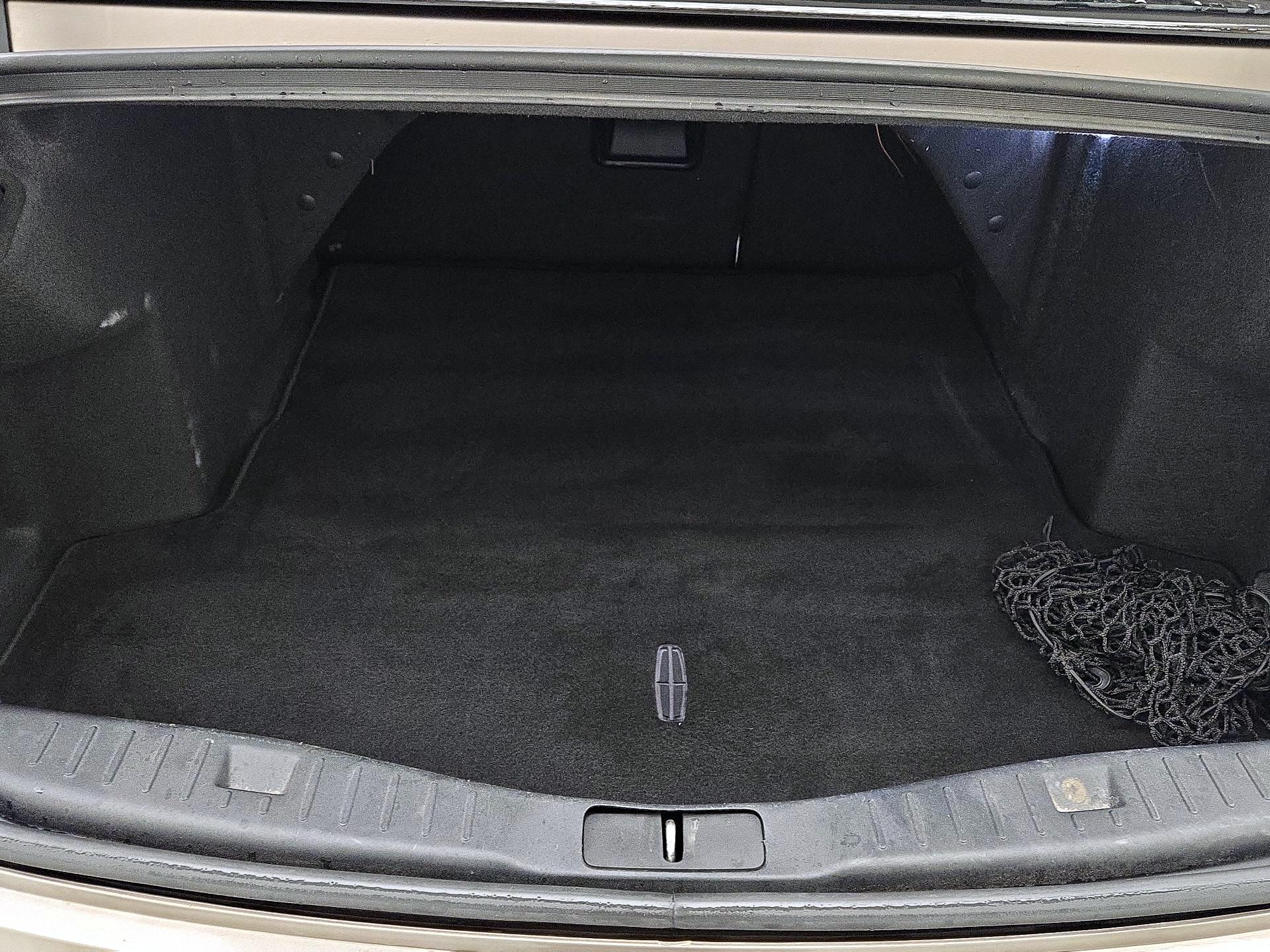 Thumbnail: 2019 Lincoln MKZ - 18
