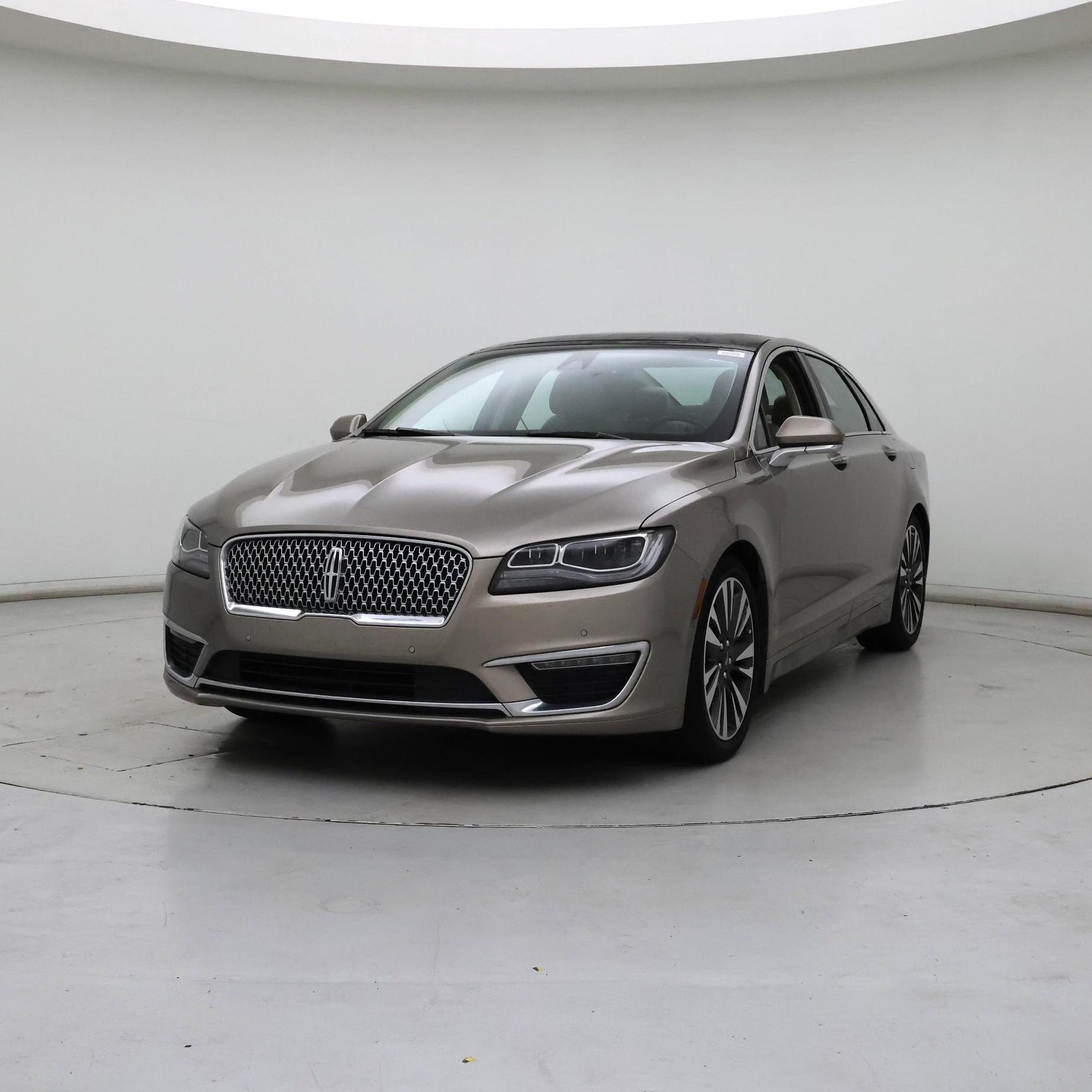 Thumbnail: 2019 Lincoln MKZ - 4