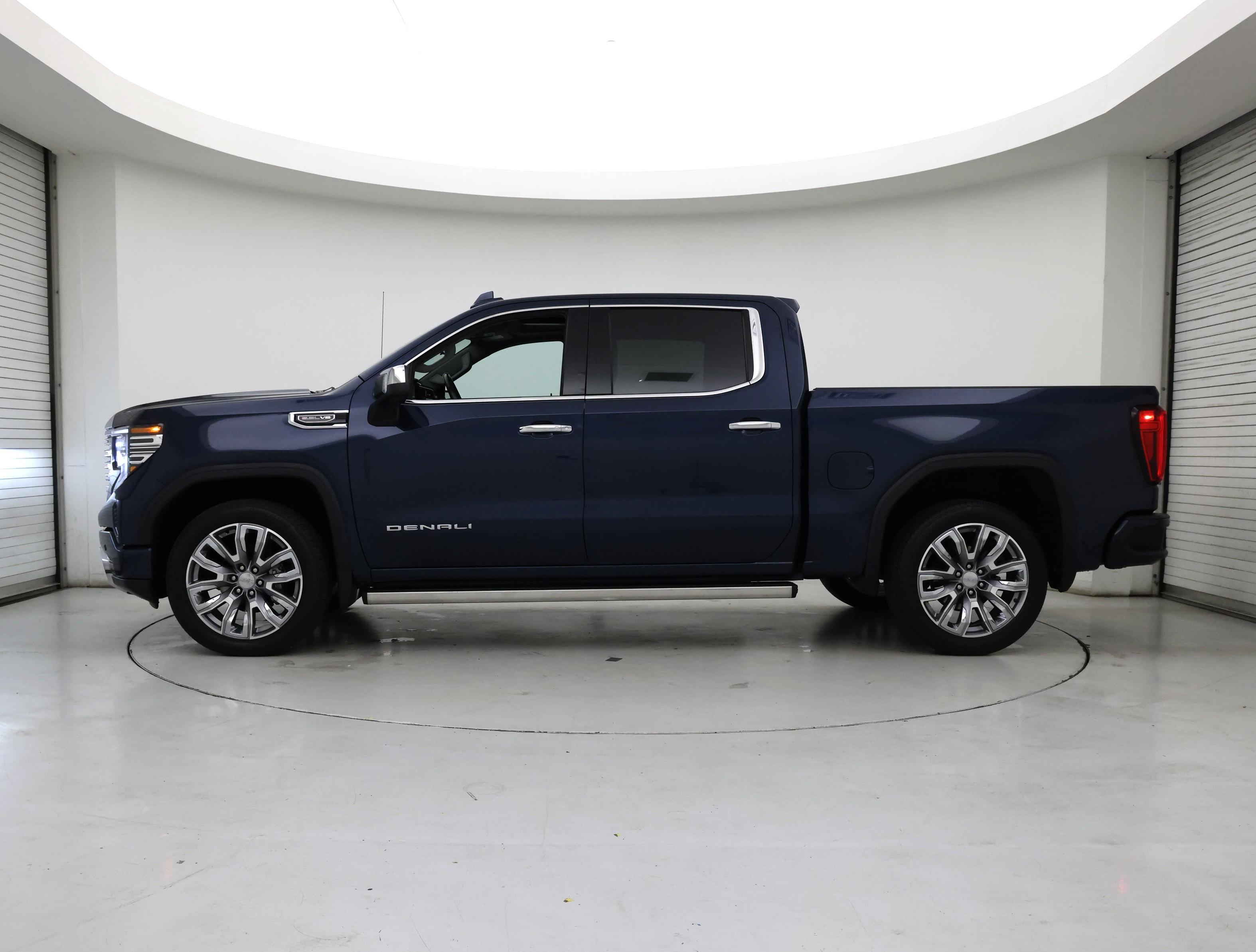 Thumbnail: 2022 GMC Sierra 1500 - 3