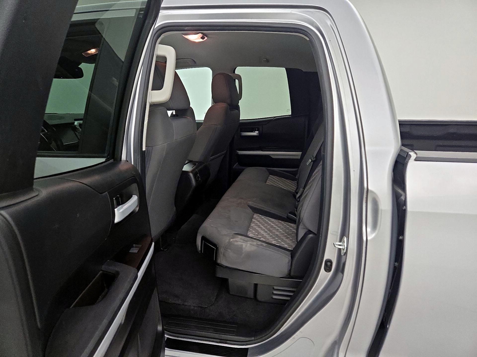 Thumbnail: 2021 Toyota Tundra - 19